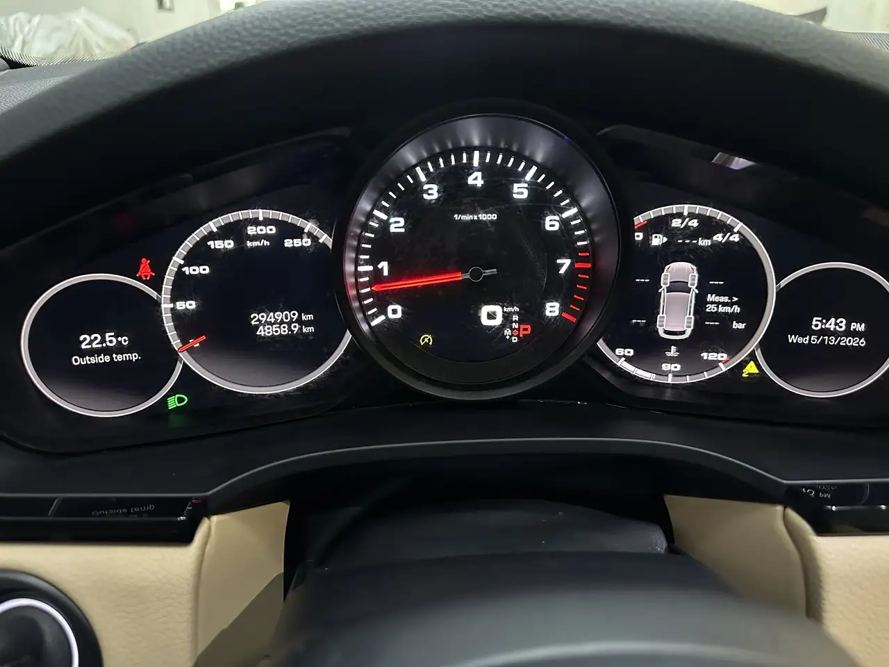 Porsche Cayenne снимка Porsche Cayenne