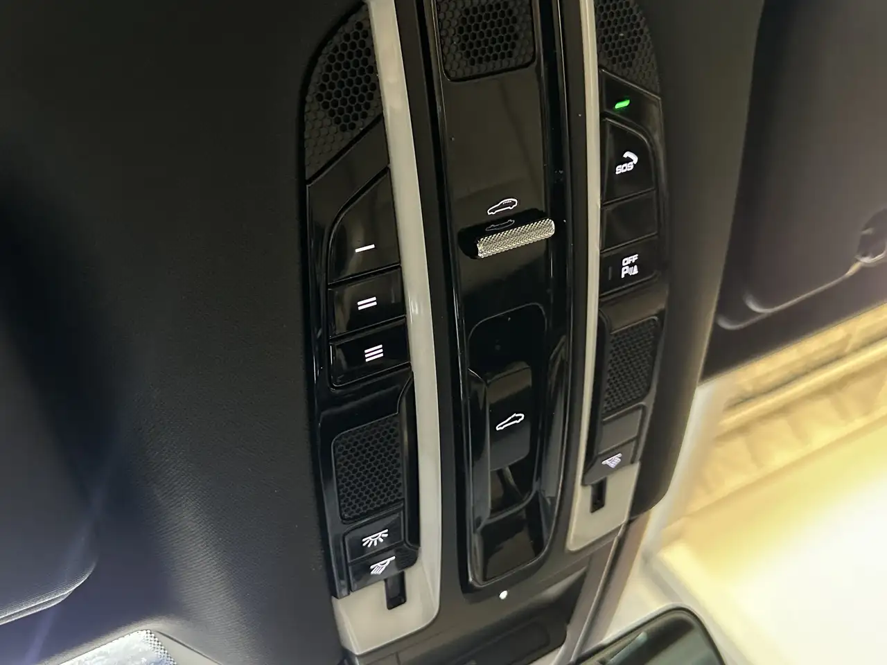 Porsche Cayenne снимка Porsche Cayenne