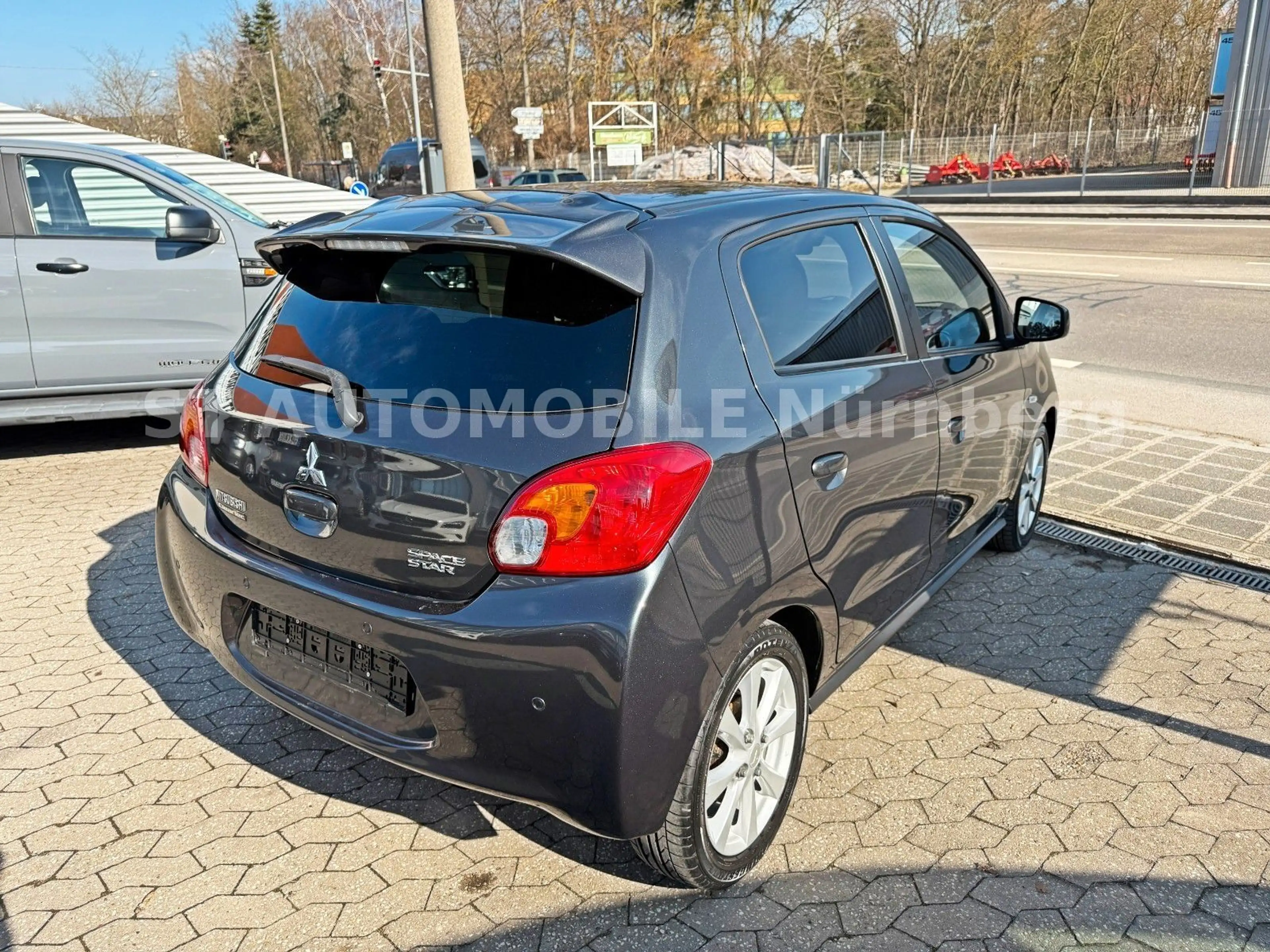 Mitsubishi Space Star Shine*AUTOMATIK*5-TÜR*PDC*KLIMAAUTO* — photo 6