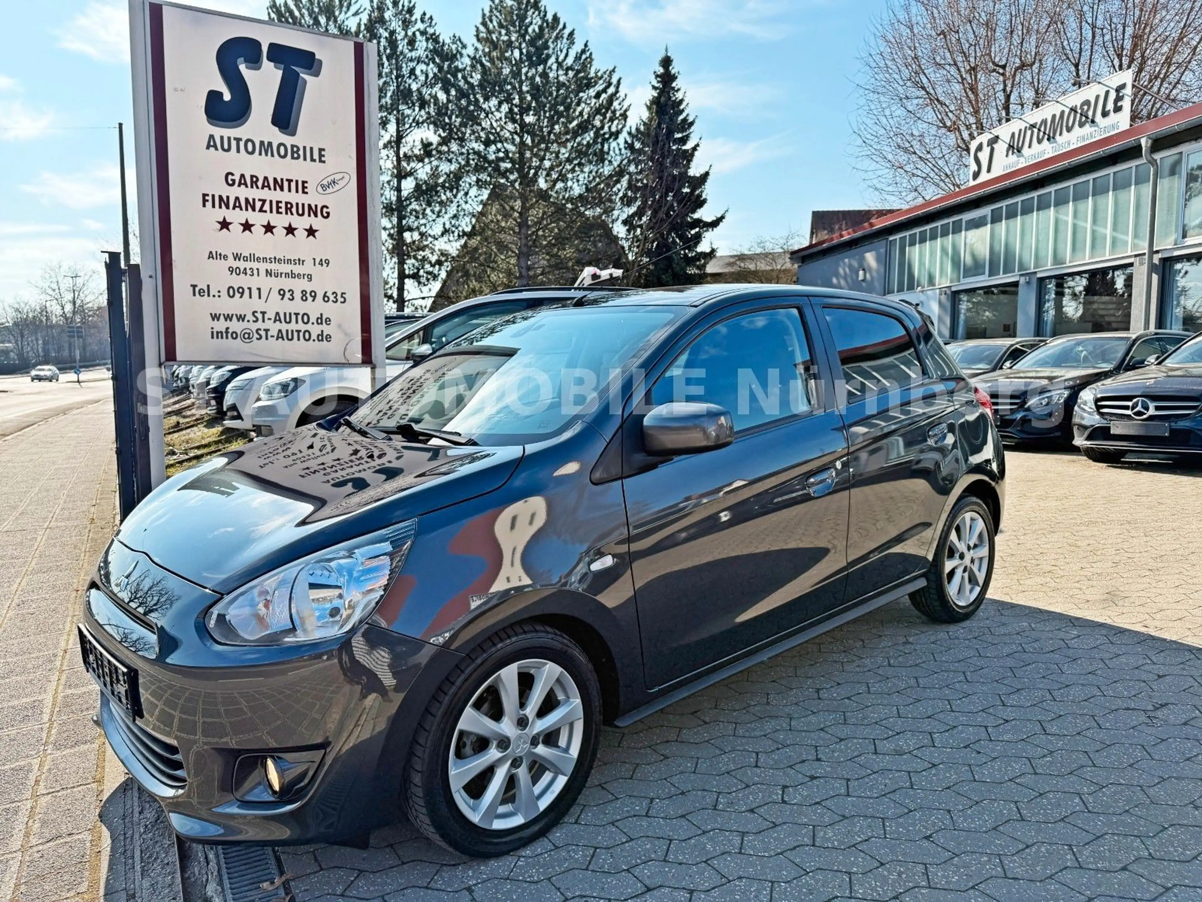 Mitsubishi Space Star Shine*AUTOMATIK*5-TÜR*PDC*KLIMAAUTO*