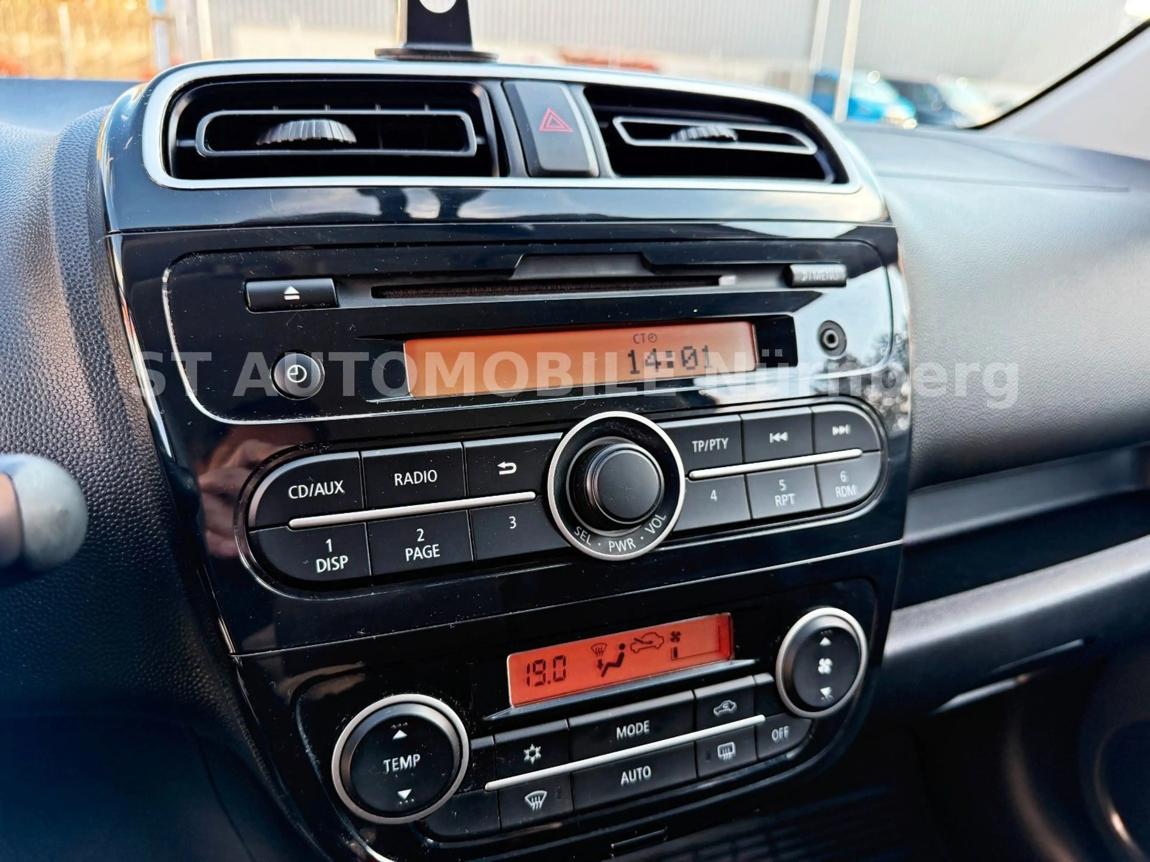 Mitsubishi Space Star Shine*AUTOMATIK*5-TÜR*PDC*KLIMAAUTO* — photo 10