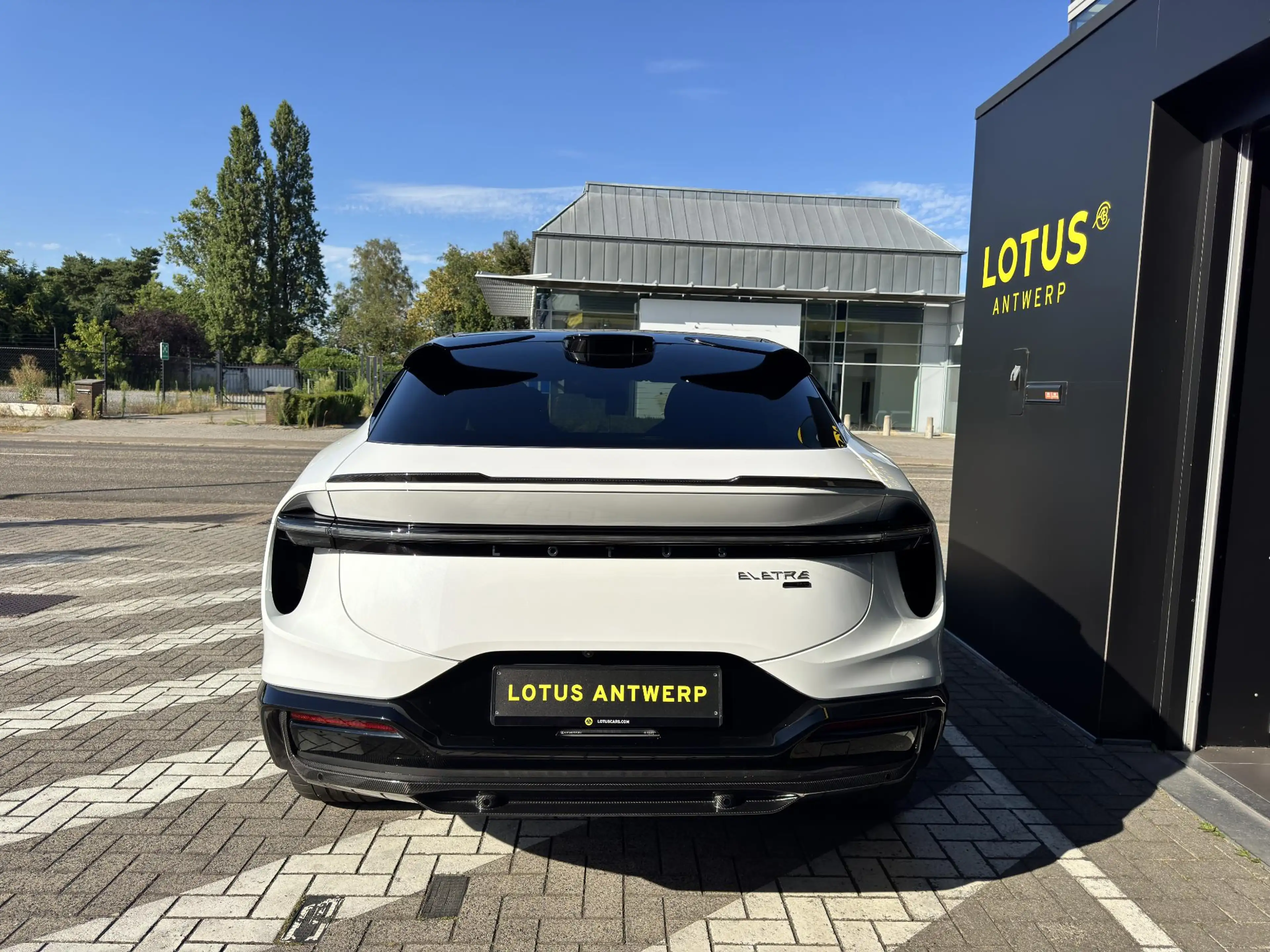 Lotus Eletre 600 Sport SE — photo 5