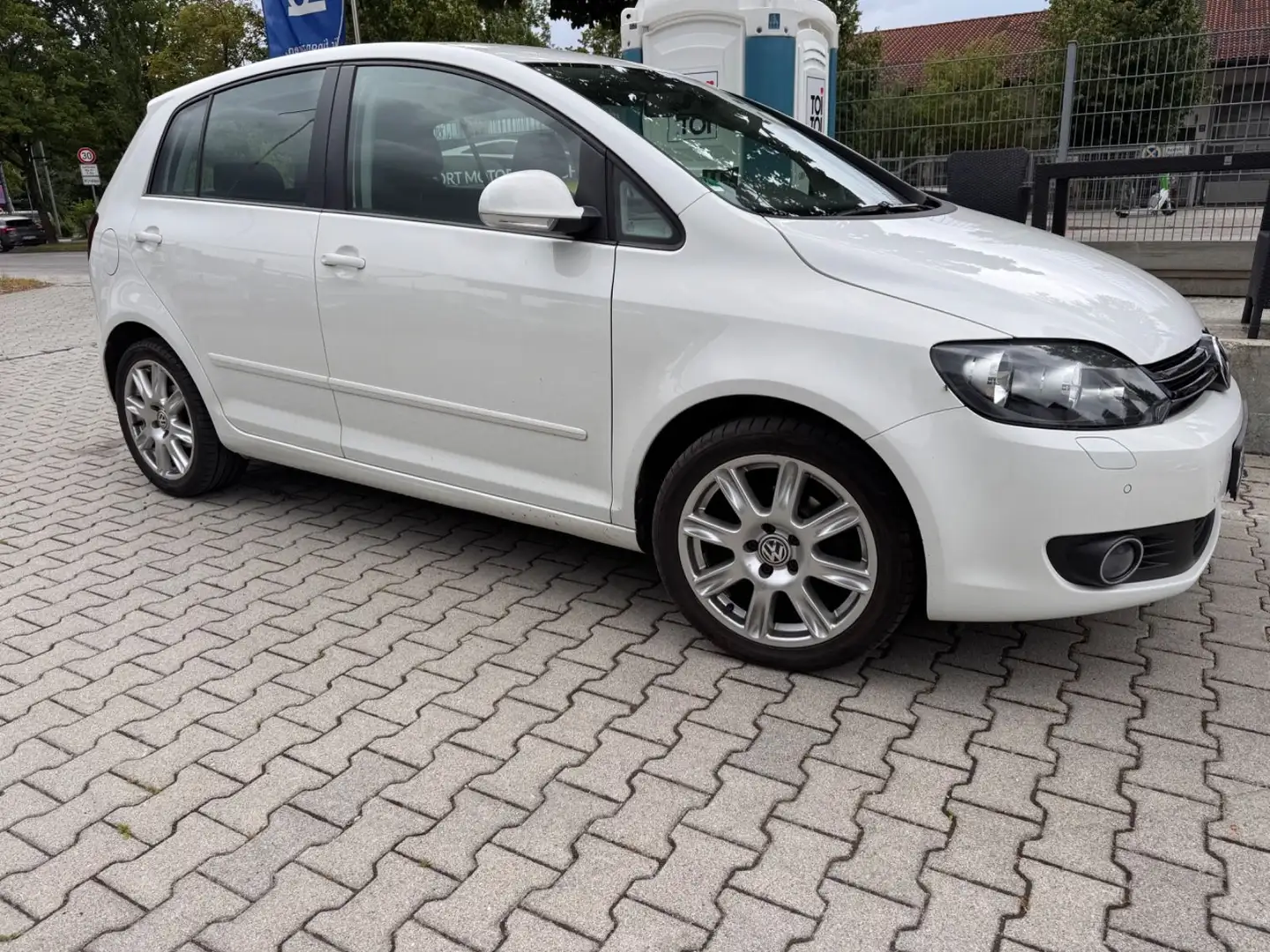 Volkswagen Golf Plus VI 1,2 Navi PDC 17Zoll Alu Comfortline Blanc - 1