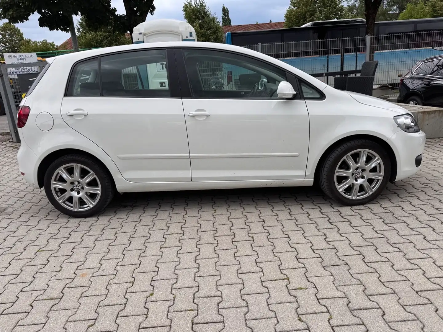 Volkswagen Golf Plus VI 1,2 Navi PDC 17Zoll Alu Comfortline Blanc - 2