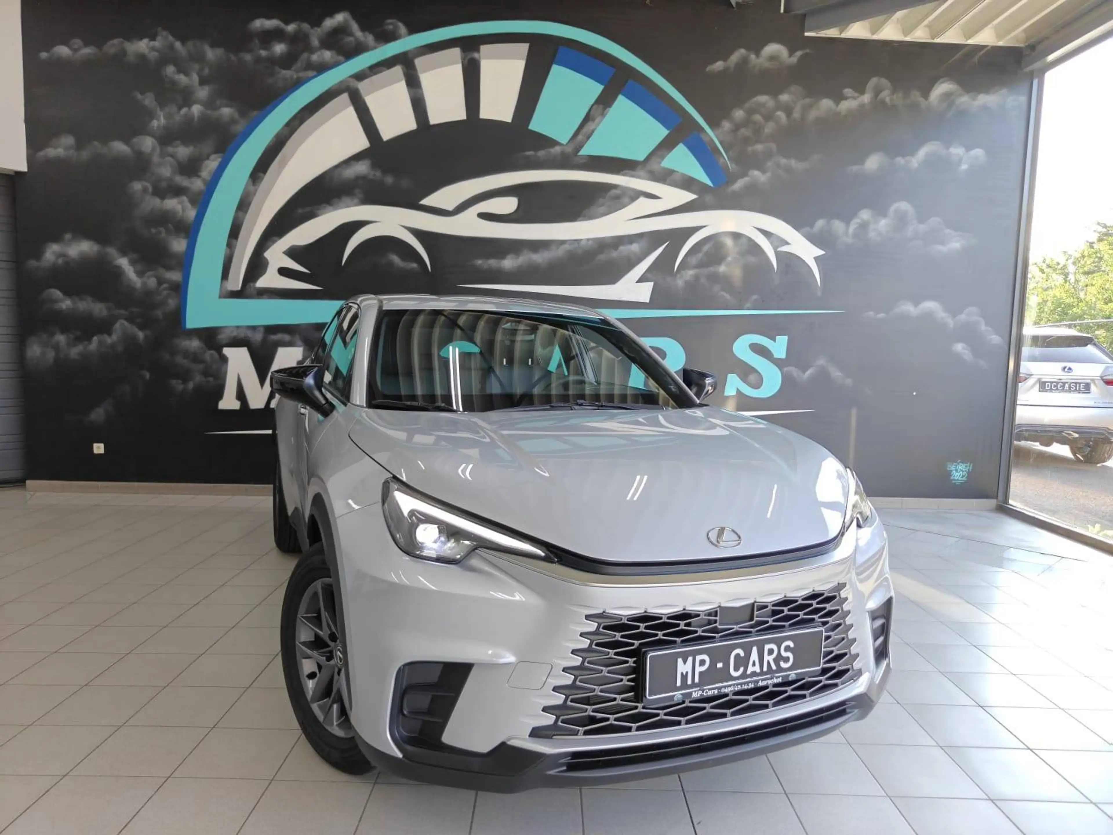 Lexus LBX LBX 1.5i FWD — photo 2