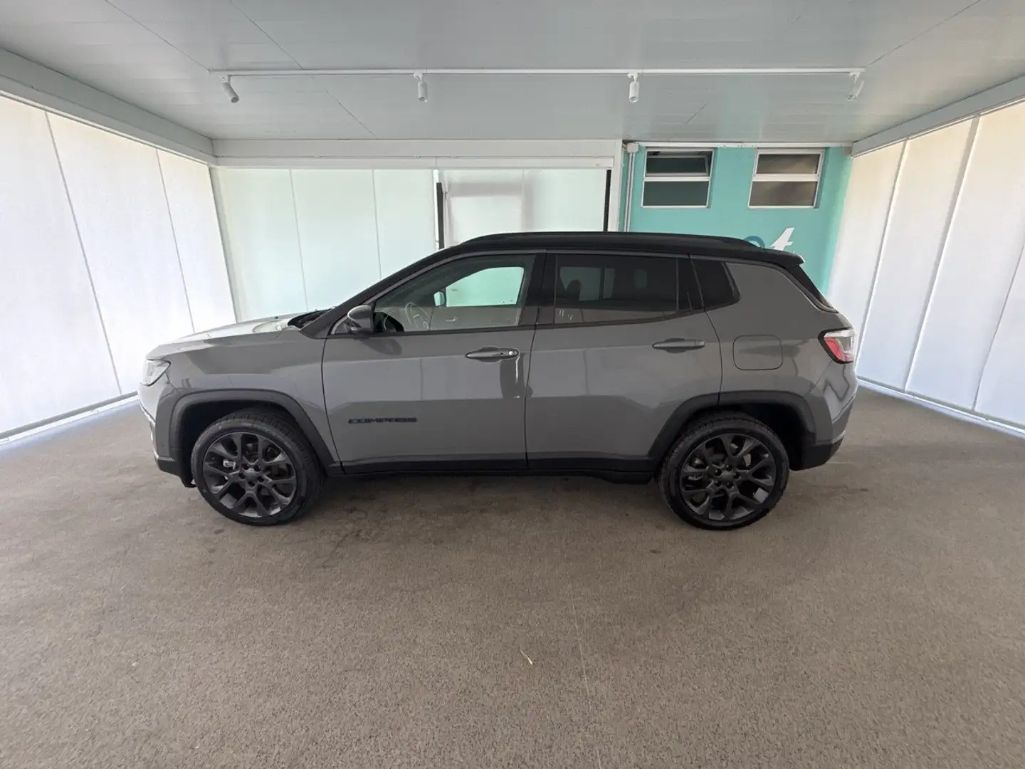 Jeep Compass 1.3 T4 PHEV 240cv First Ed. Urban 4xe Gris - 2