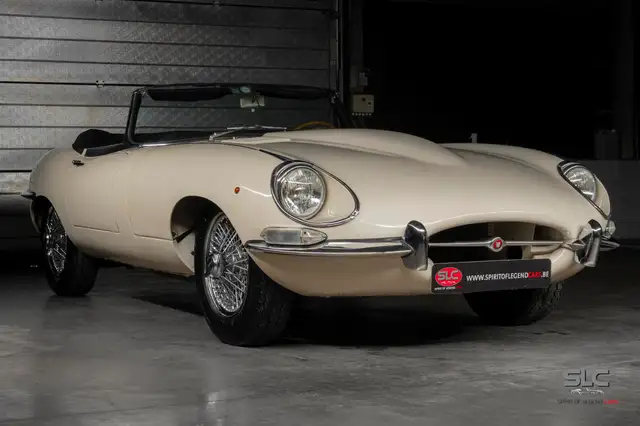 Jaguar E-Type Cabriolet 4.2L Série 1.5