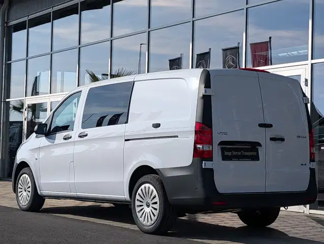 Mercedes-Benz Vito view 4