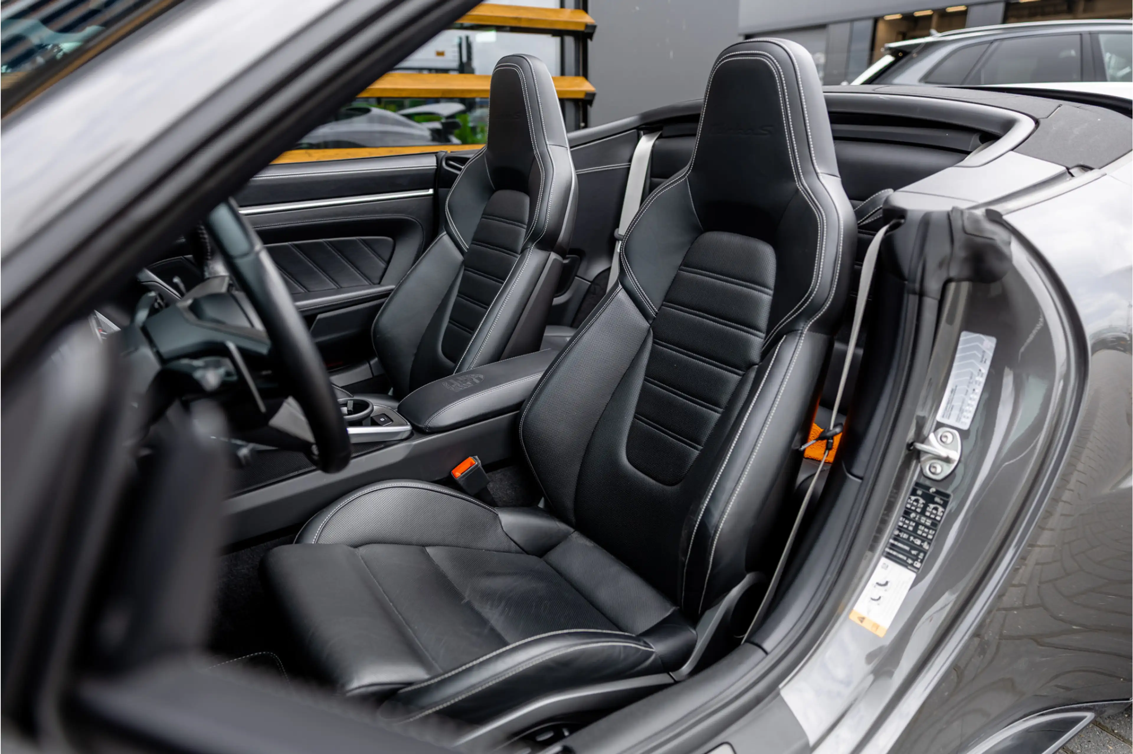 Porsche 992 Cabrio 3.8 Turbo S - Akrapovic | Sport Chrono + | — photo 10