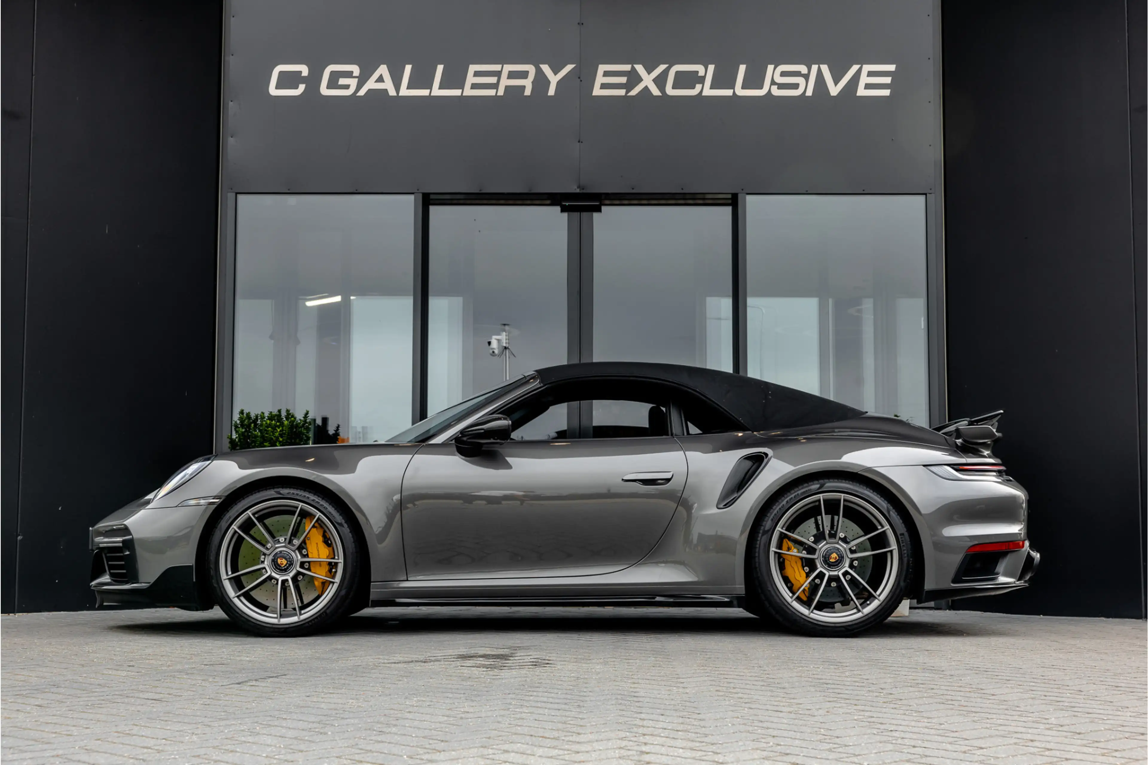 Porsche 992 Cabrio 3.8 Turbo S - Akrapovic | Sport Chrono + | — photo 6