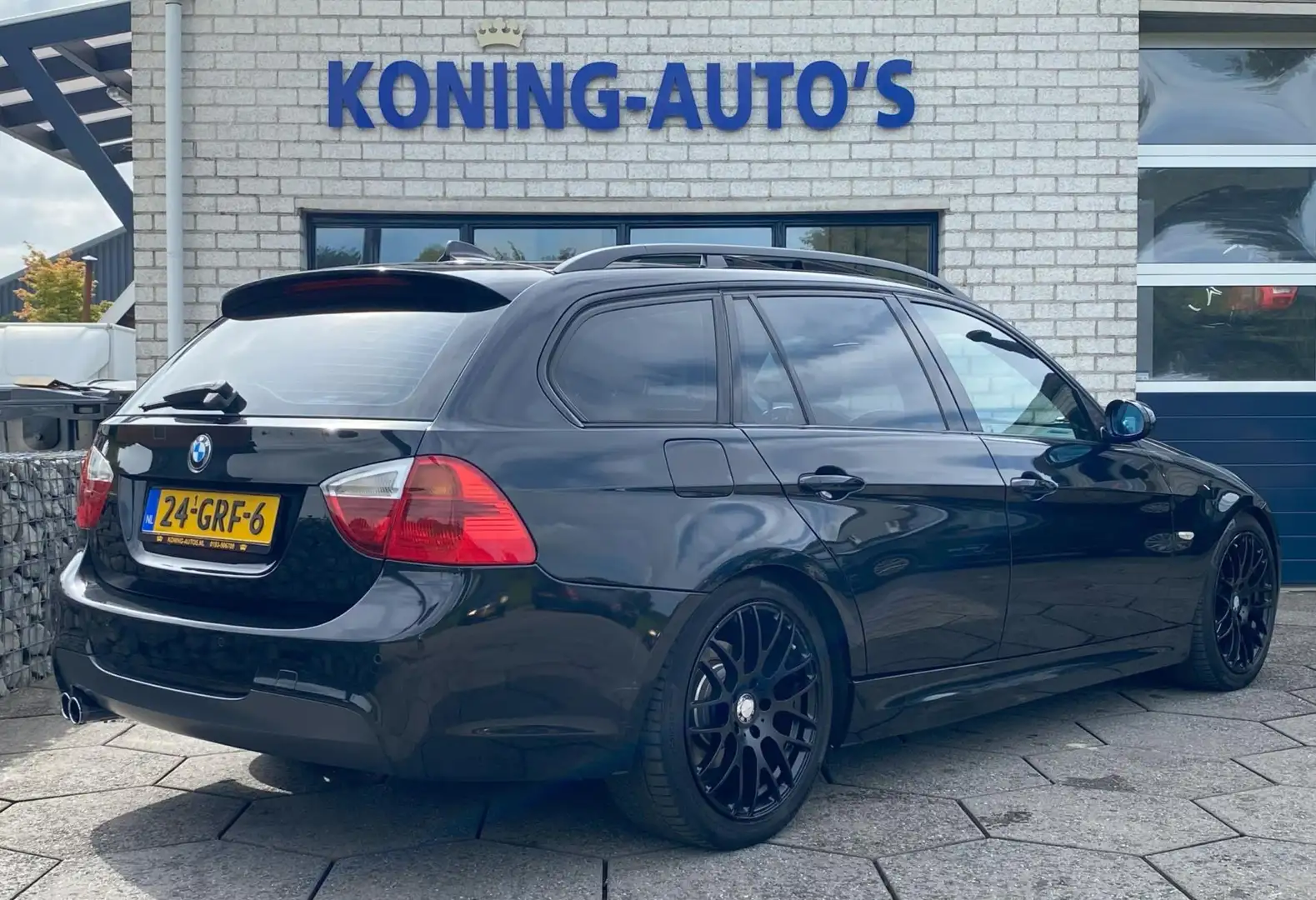 BMW 325 3-serie Touring 325i High Executive/ Leer/ Pano/ E Zwart - 2