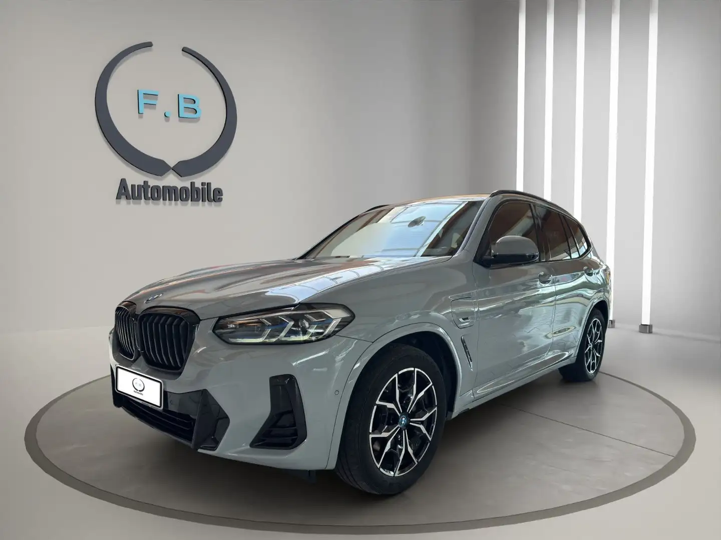 BMW X3 xDrive 30 e M Sport/HUD/LASER/AHK/UVM.. - 2