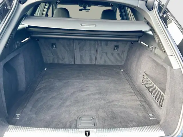 Audi A4 view 13