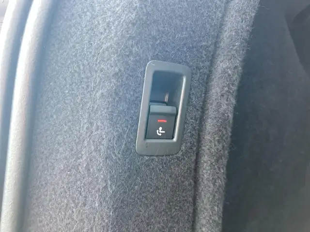 Audi A4 view 15