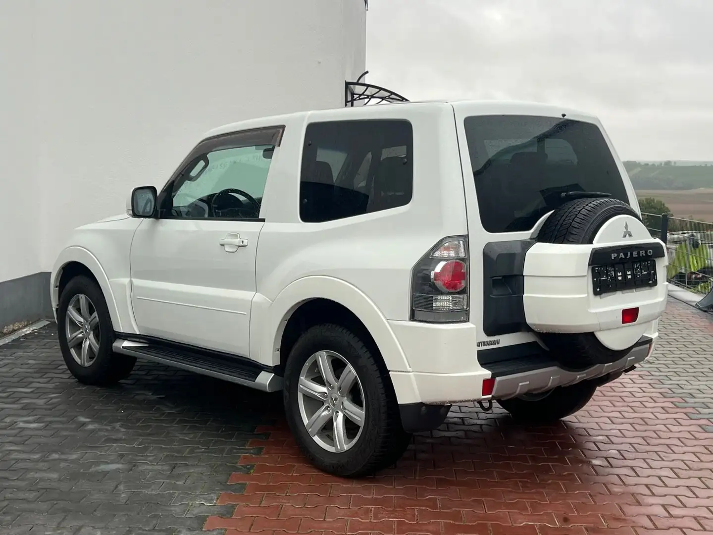 Mitsubishi Pajero 3.2 DI-D Intense*NUR 61TKM*STDHZG*KAMERA* Weiß - 2