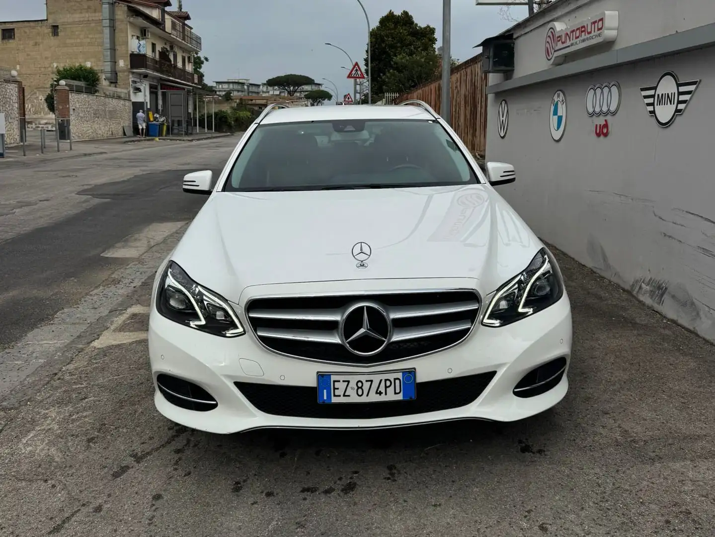 Mercedes-Benz E 250 Classe E - W212 SW SW bt Premium 4matic auto E6 Bianco - 1