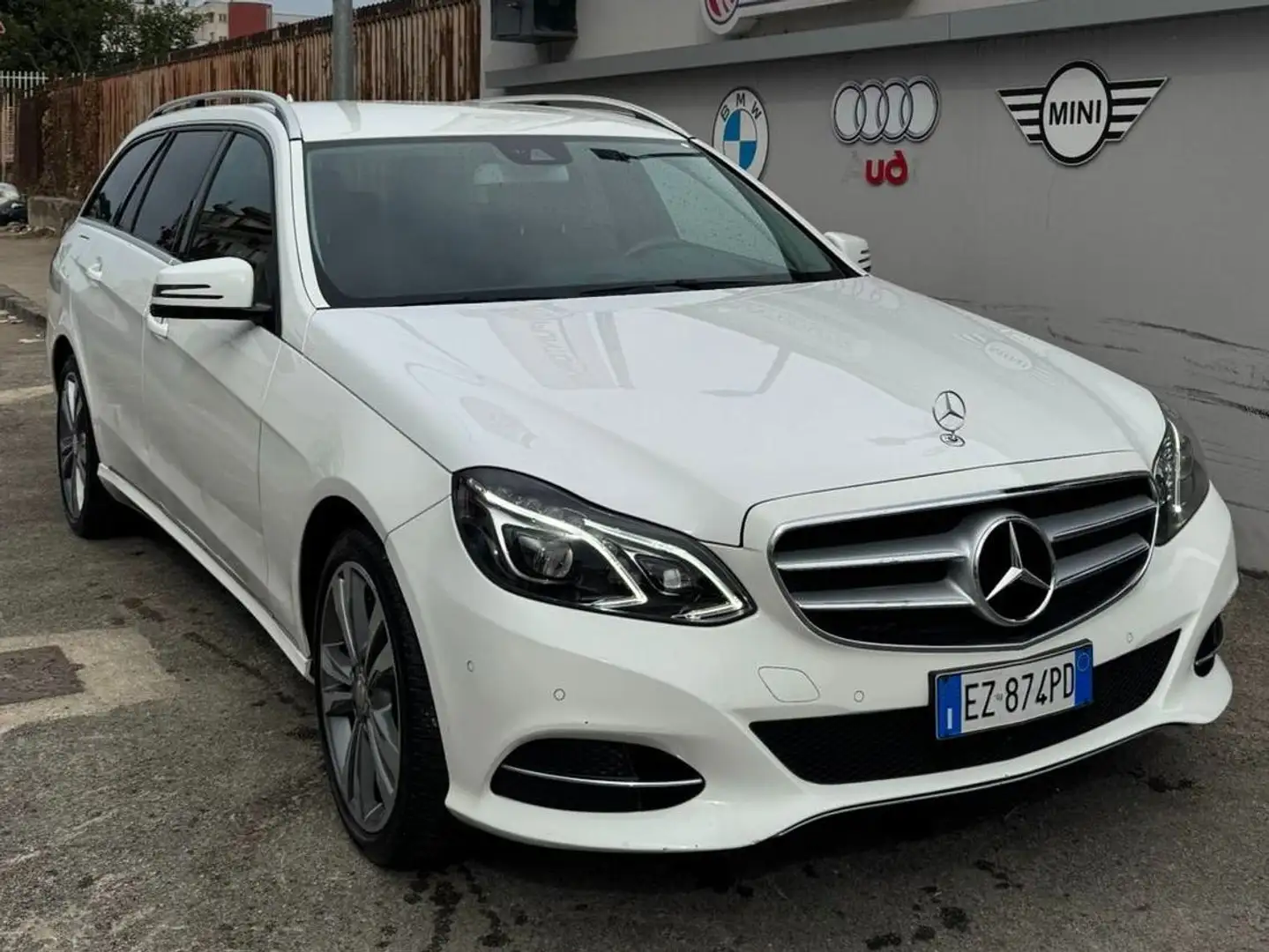 Mercedes-Benz E 250 Classe E - W212 SW SW bt Premium 4matic auto E6 Bianco - 2