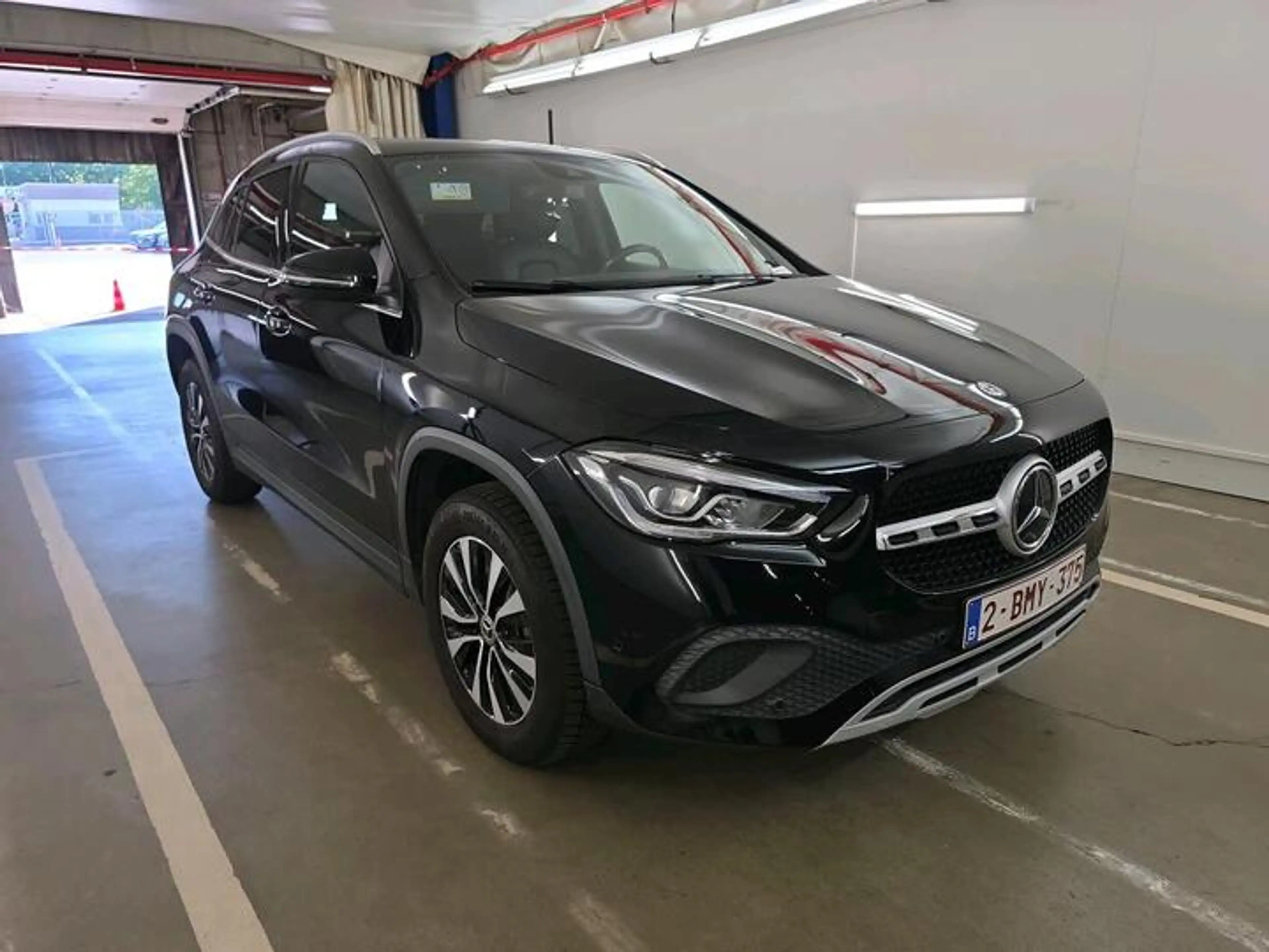 Mercedes-Benz GLA 180 d 8GTronic *LED-NAVI-CUIR-CAMERA-PARKTRONIC* — photo 3