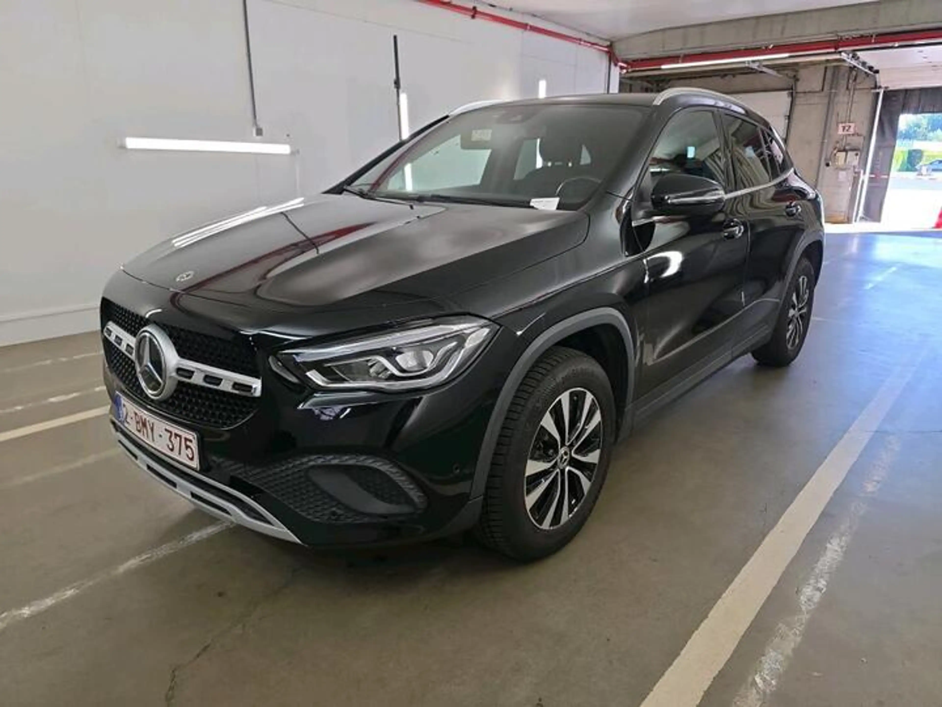 Mercedes-Benz GLA 180 d 8GTronic *LED-NAVI-CUIR-CAMERA-PARKTRONIC* — photo 2