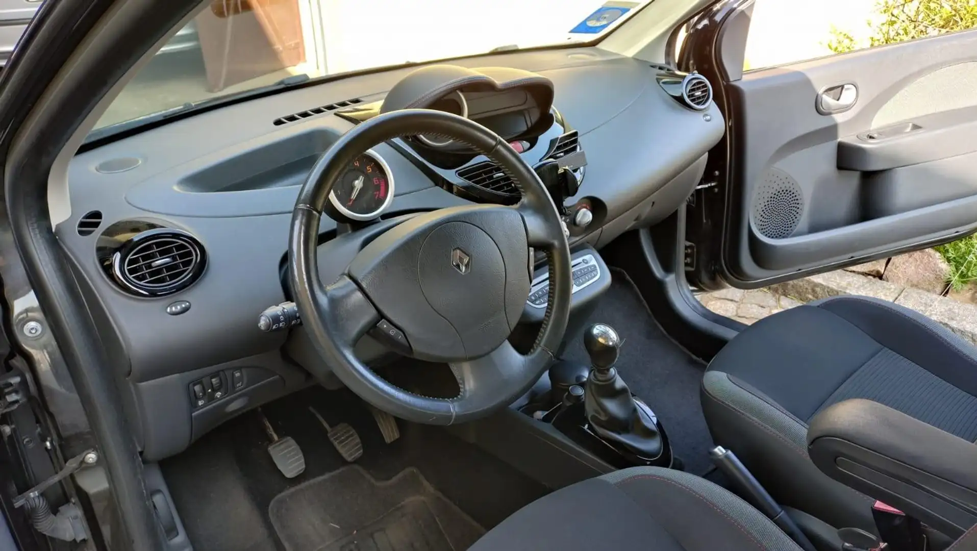 Renault Twingo 1.2 LEV 16V 75 Dynamique Eco-Drive - 2