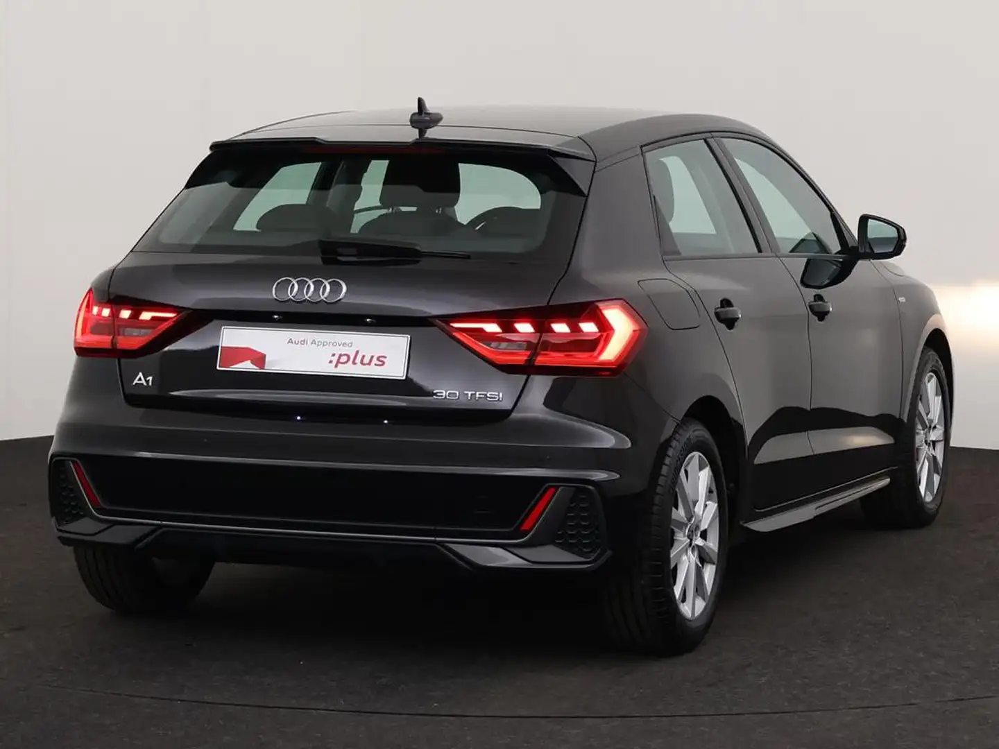 Audi A1 Sportback S-Line 30 TFSI  116 PK S-tronic / Cruise Control / PDC / Apple Carplay Noir - 2