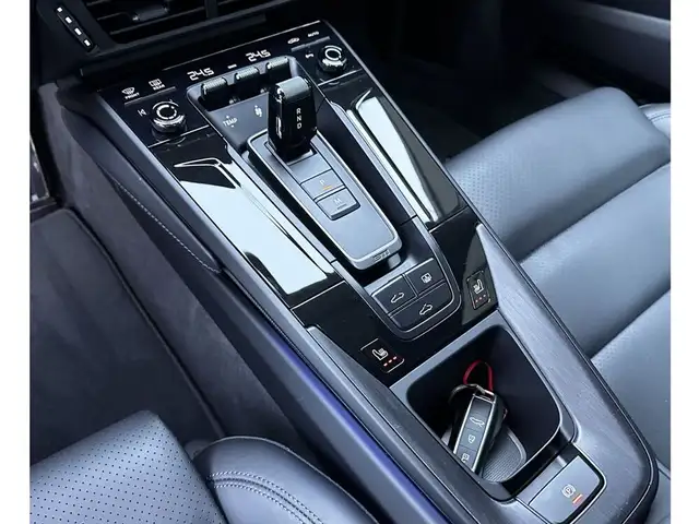 Porsche 911 992.2 Carrera GTS 3,6 T-Hybrid Ansicht 34