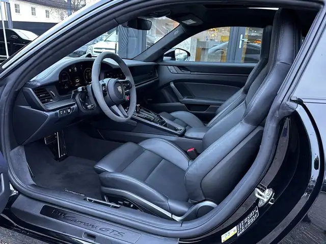 Porsche 911 992.2 Carrera GTS 3,6 T-Hybrid Ansicht 18