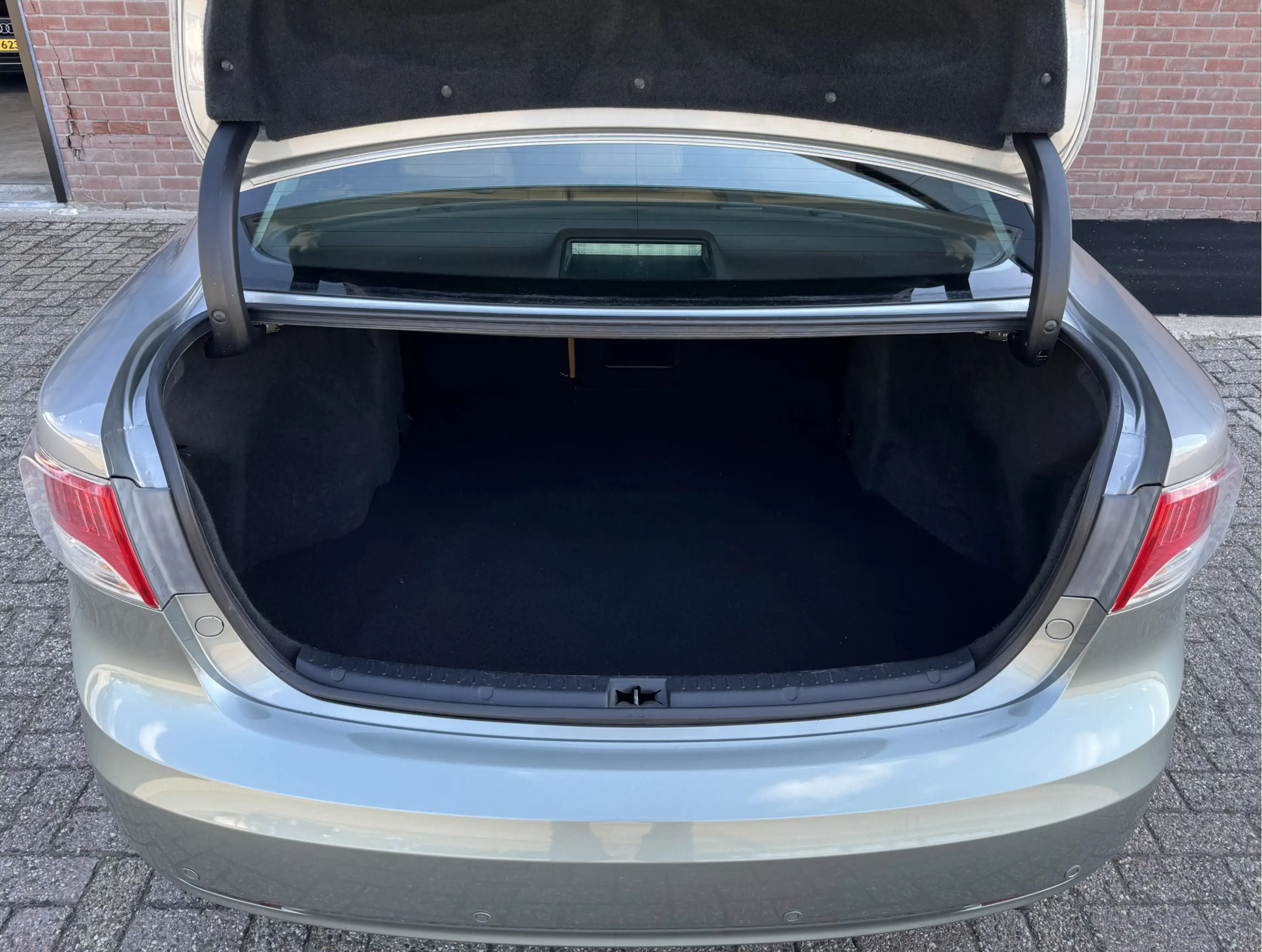 Toyota Avensis 2.0 VVTI DYNAMIC BUSINESS SPECIAL | NL-AUTO! — photo 29