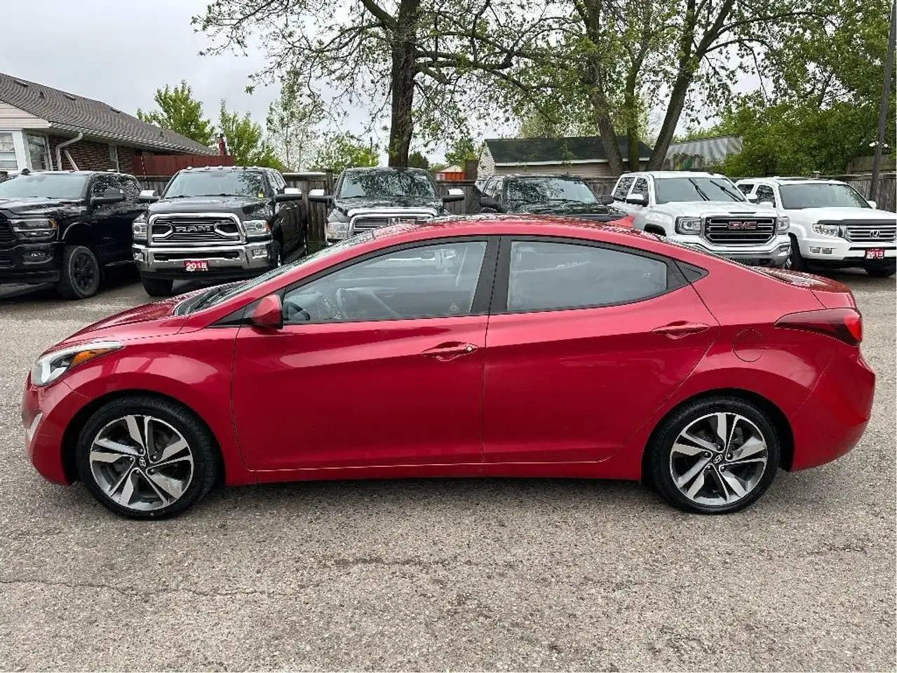 Hyundai ELANTRA снимка Hyundai ELANTRA