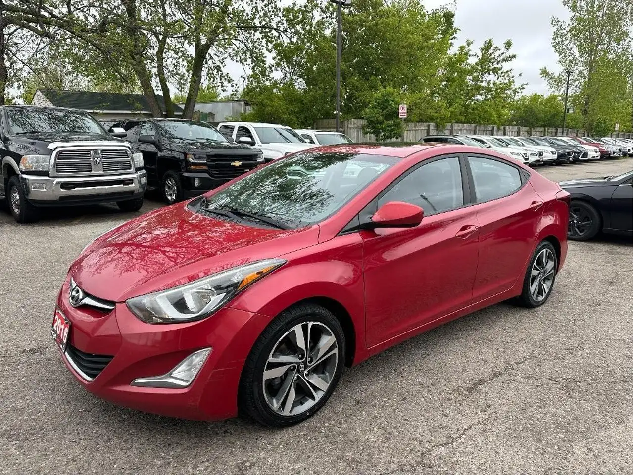 Hyundai ELANTRA снимка Hyundai ELANTRA