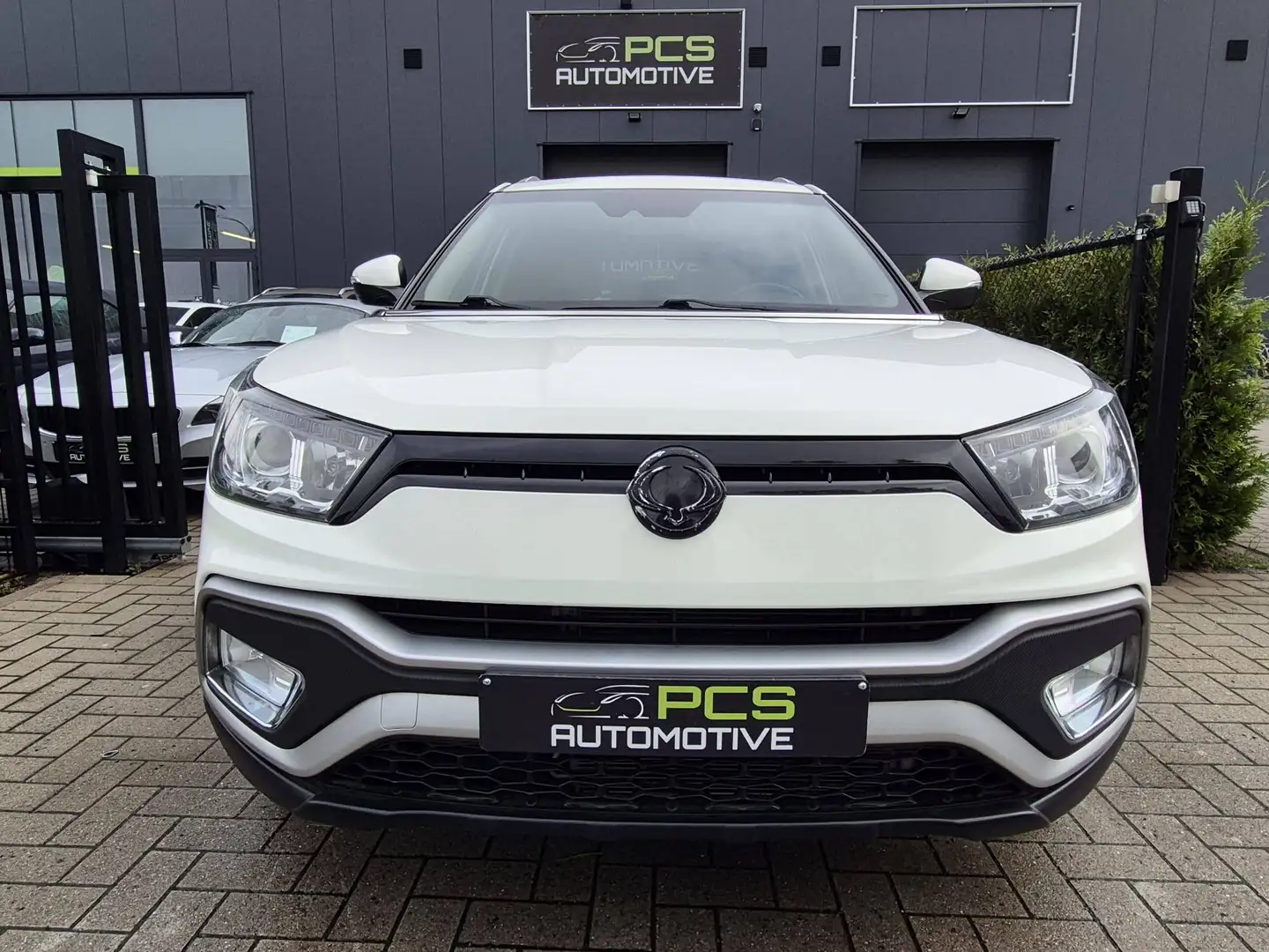 SsangYong XLV 1.6i + LPG / 137.000KM / 2019 Weiß - 2