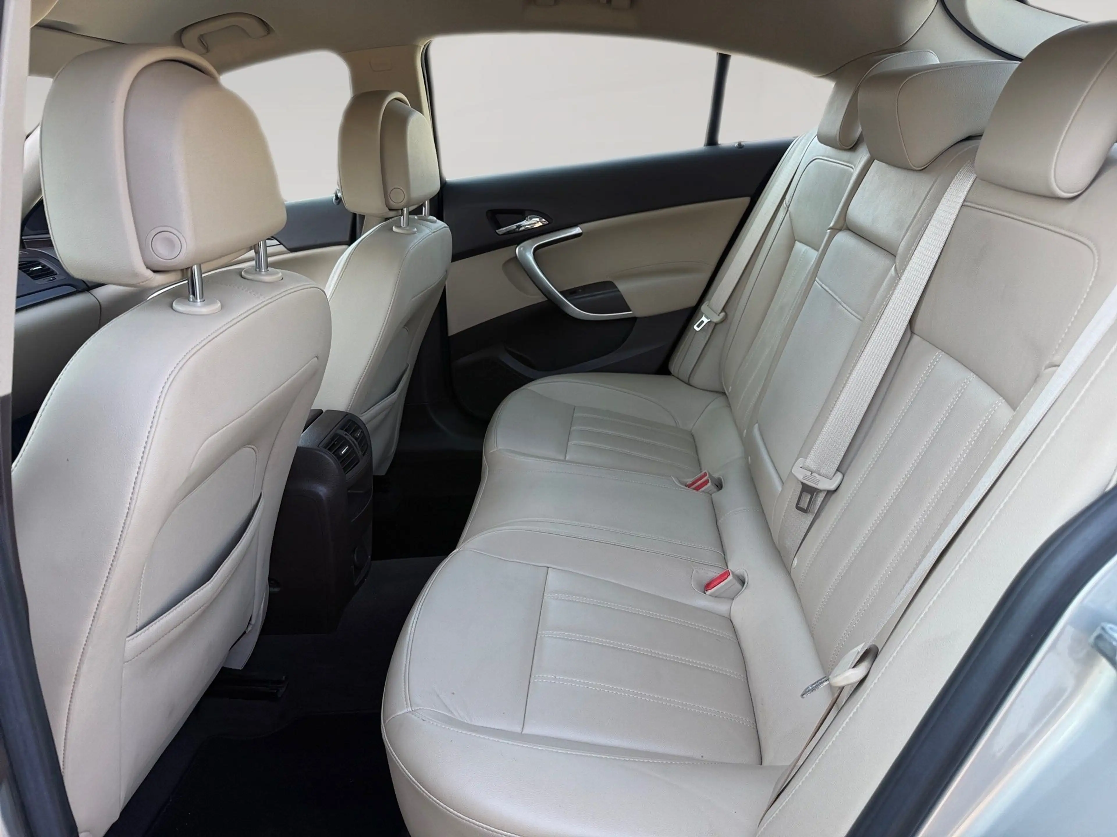 Opel Insignia 2,0 CDTI Automatik Pickerl bis 03/2027 — photo 14
