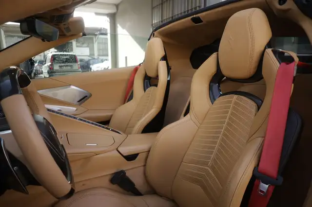 Chevrolet Corvette view 3