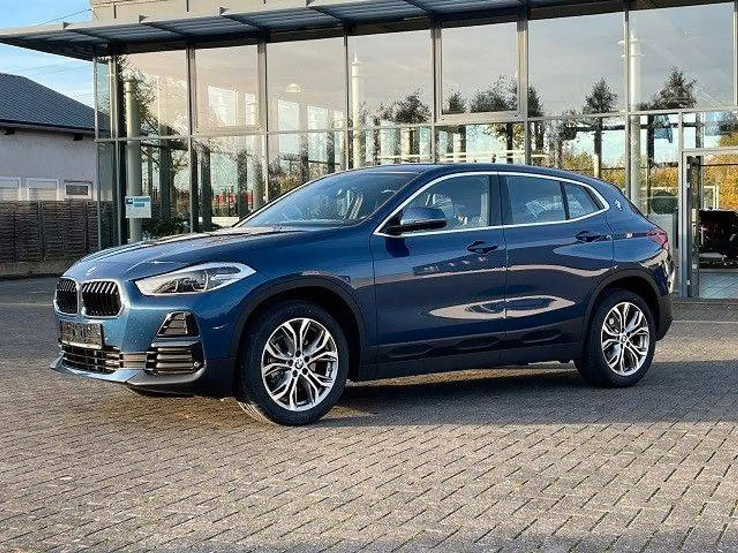 BMW X2 X2 sDrive18i Aut. Blau - 1