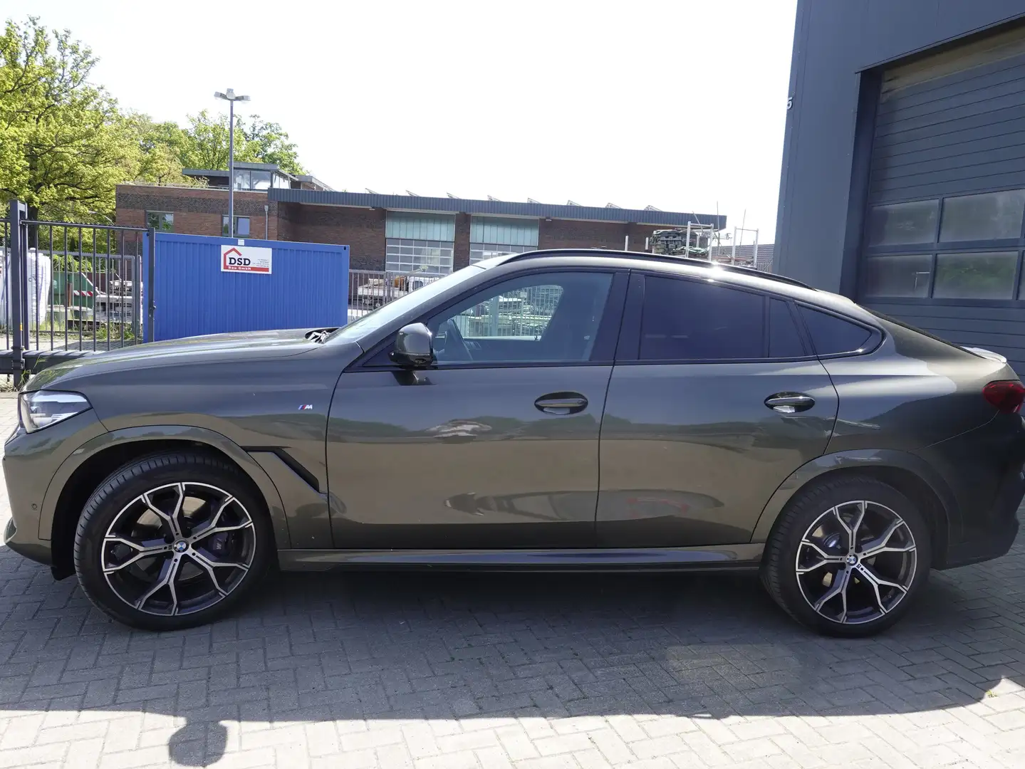 BMW X6 xDrive 30d M-Sport STANDHZ+PANO+NAVI+HUD+L Vert - 2