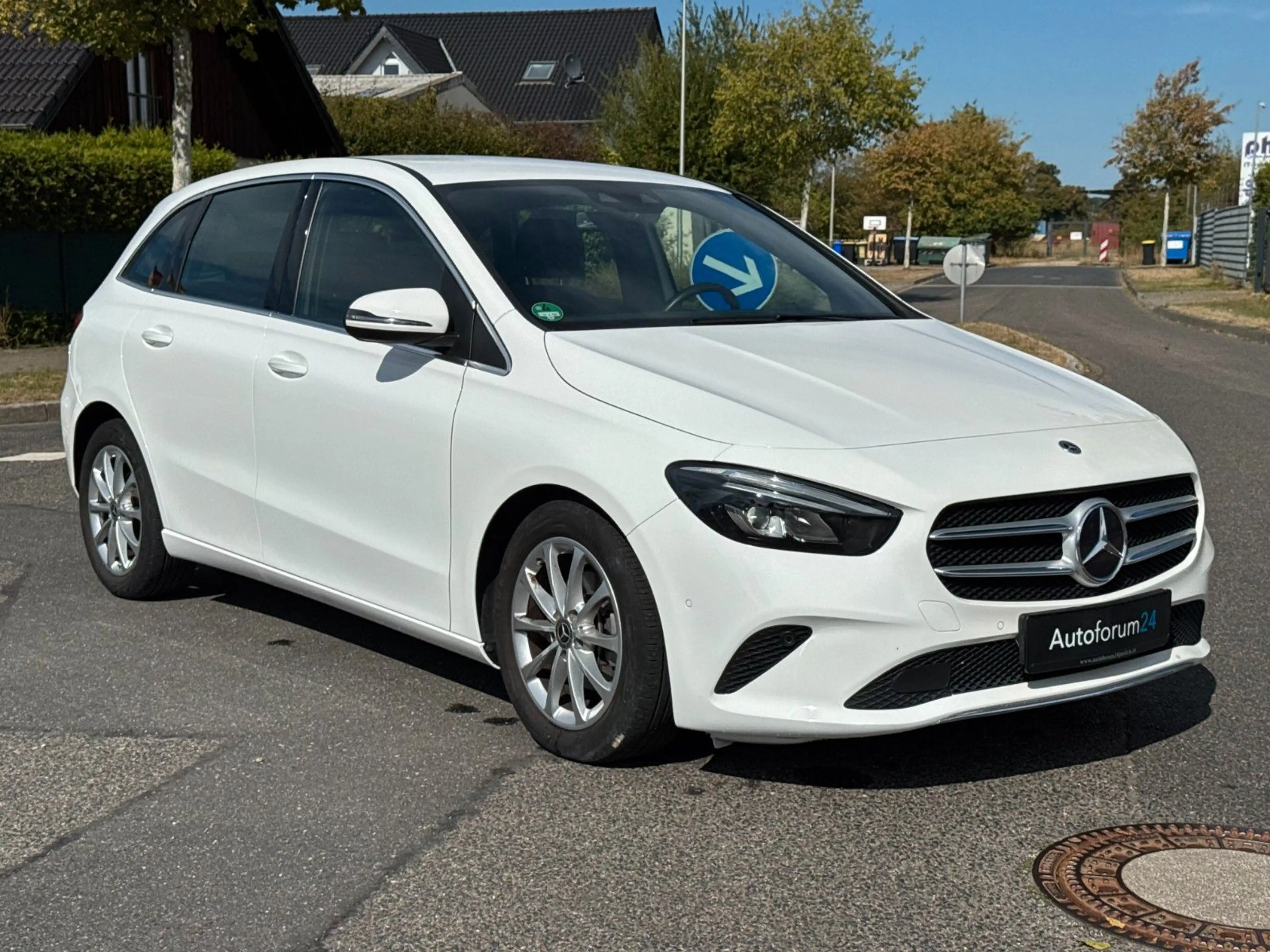 Mercedes-Benz B 180 *CarPlay*Navi*ACC*SHZ*PDC*Leder* — photo 7