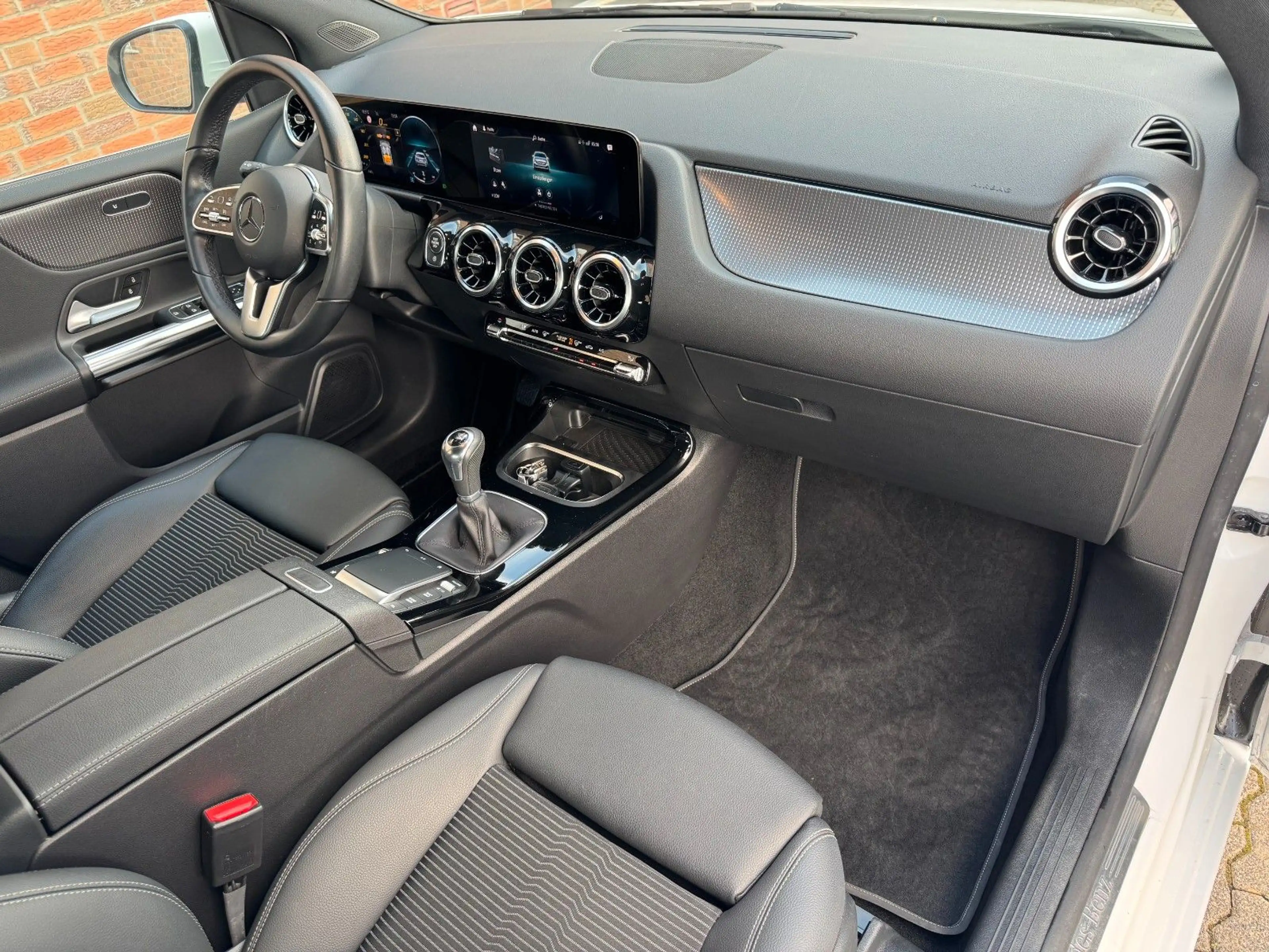 Mercedes-Benz B 180 *CarPlay*Navi*ACC*SHZ*PDC*Leder* — photo 10