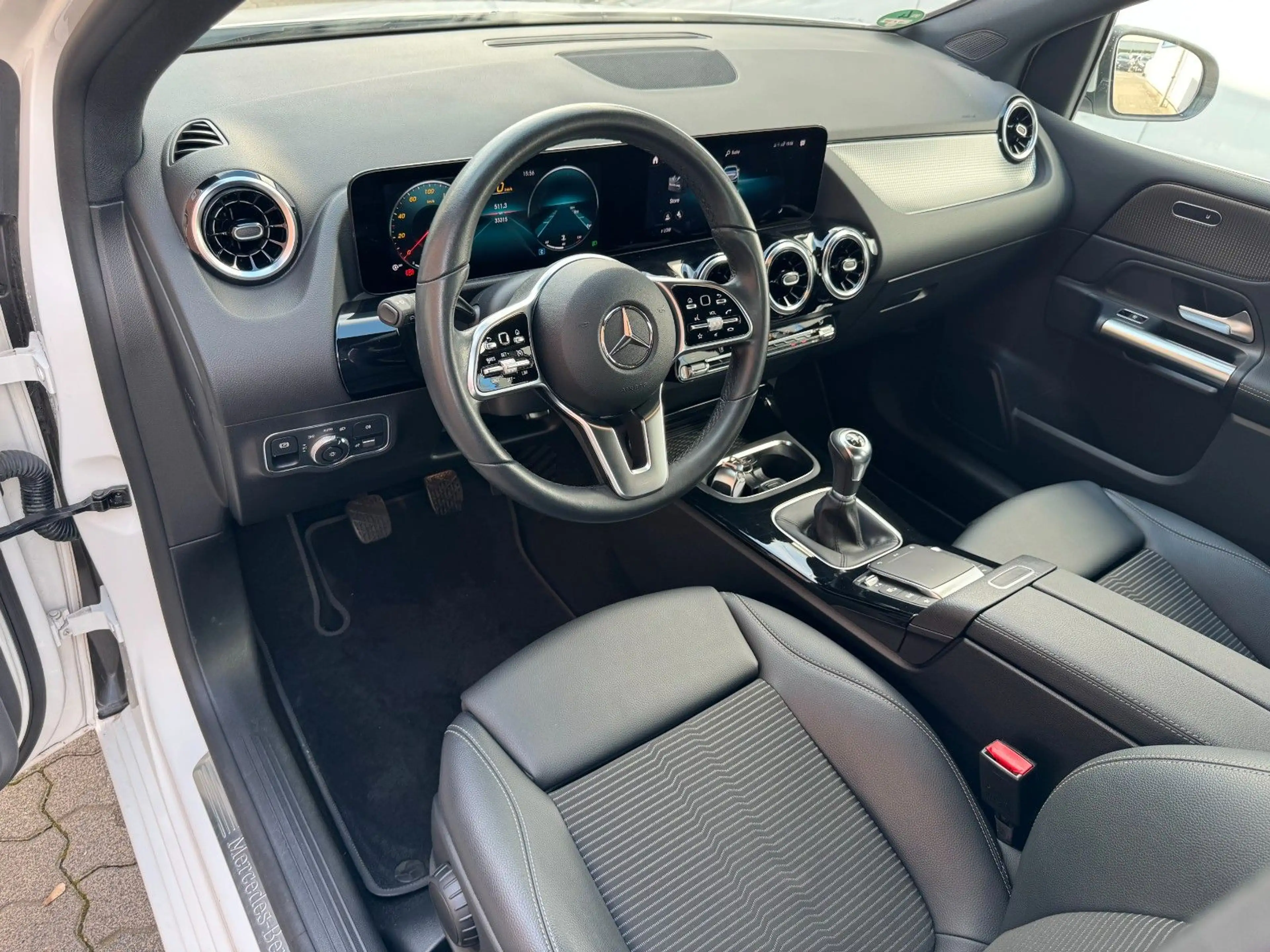 Mercedes-Benz B 180 *CarPlay*Navi*ACC*SHZ*PDC*Leder* — photo 9