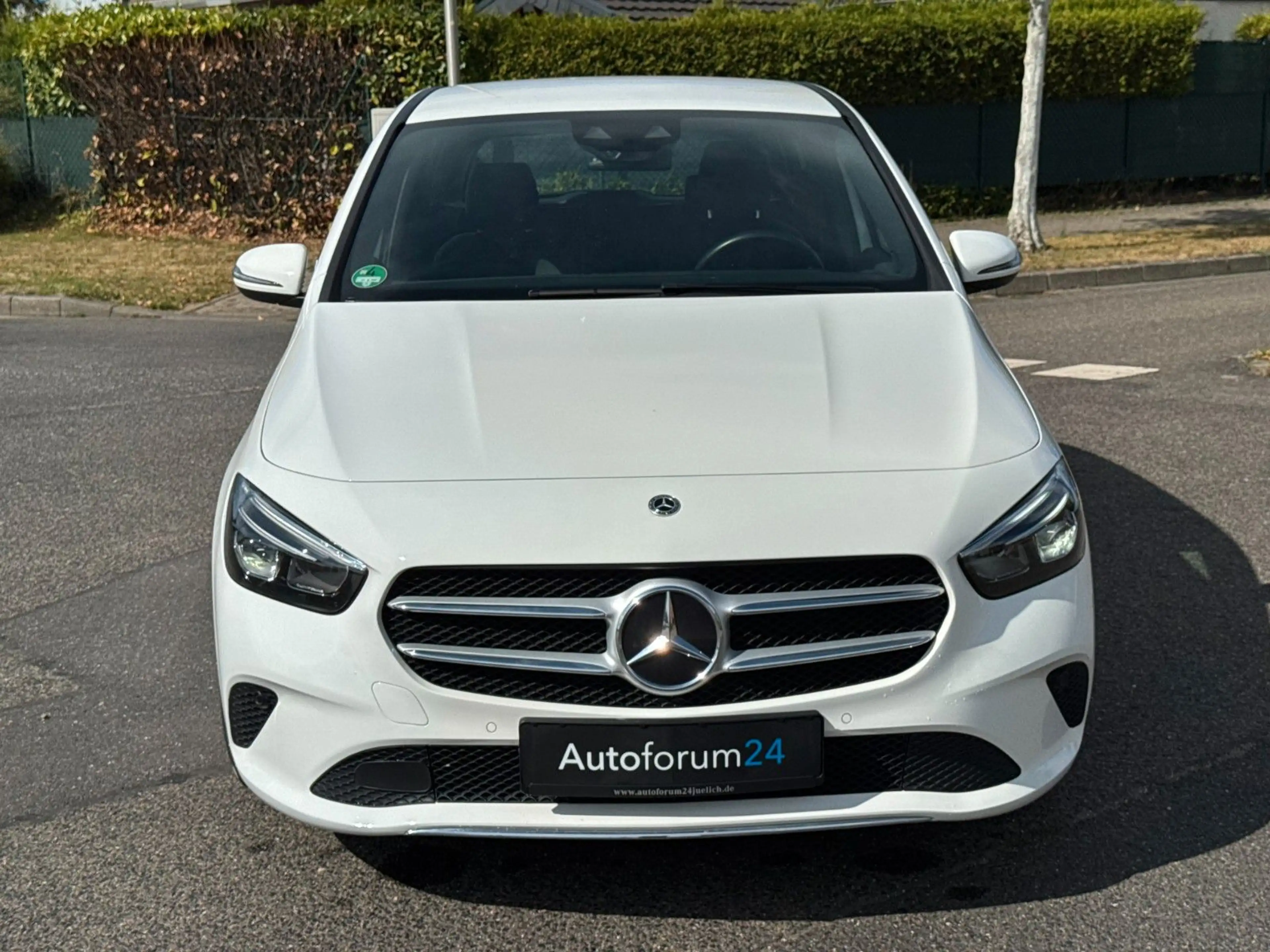 Mercedes-Benz B 180 *CarPlay*Navi*ACC*SHZ*PDC*Leder* — photo 8
