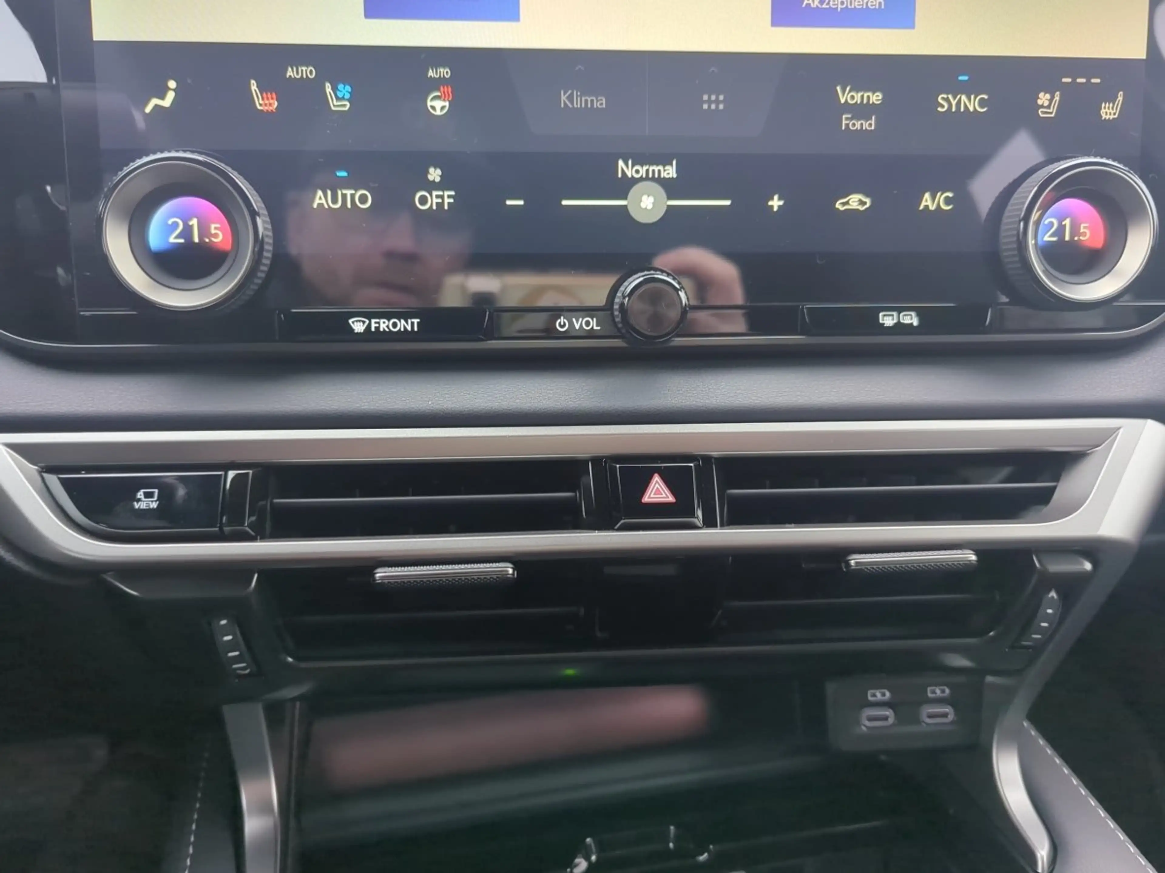 Lexus RX 450h F Sport Kamera Navi Sitzheizung Klima — photo 14