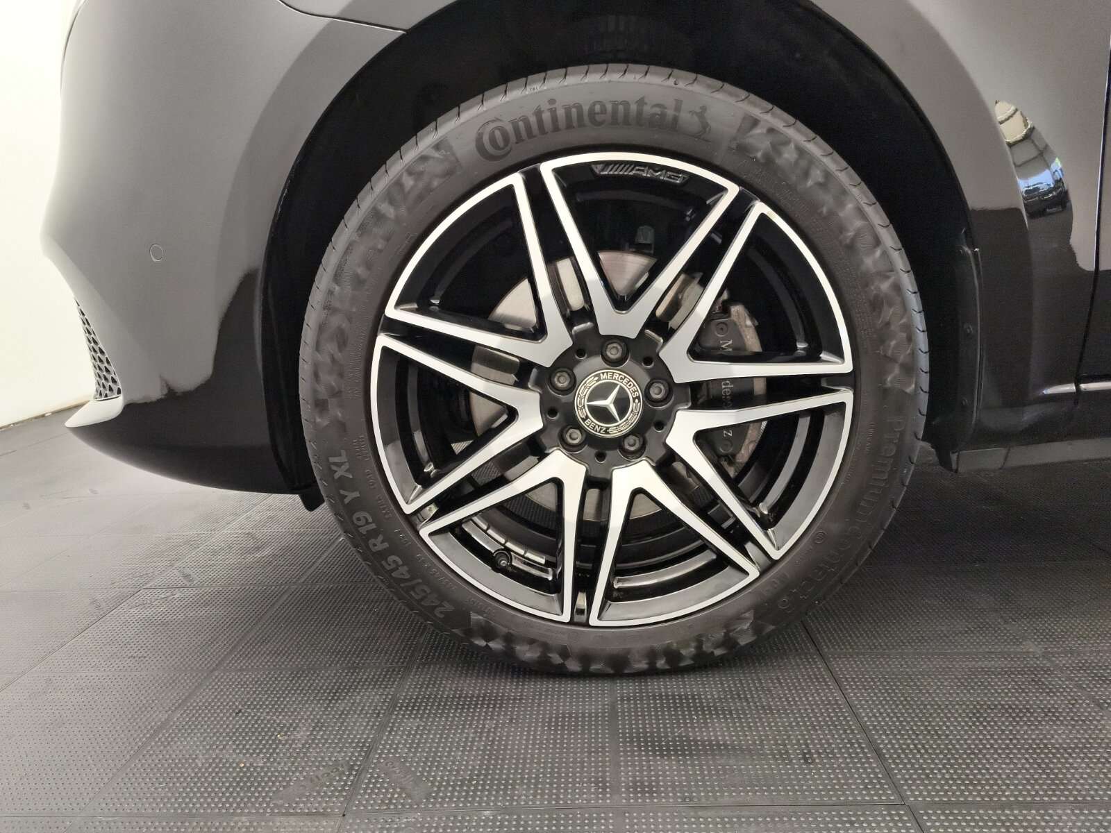 Mercedes-Benz V 300