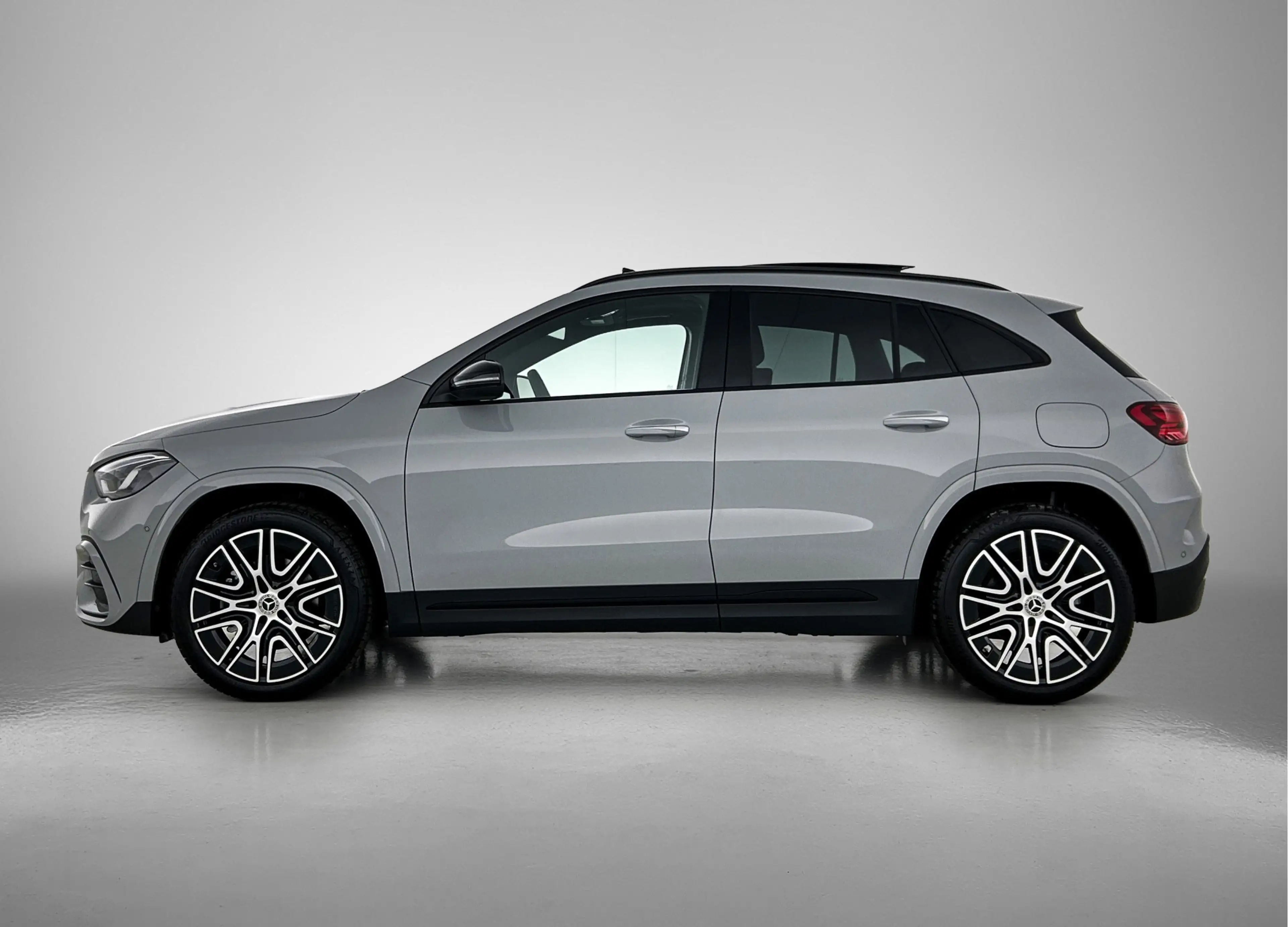 Mercedes-Benz GLA 250 e 140 Year Edition | Plus pakket | Nightpakket | T — photo 3