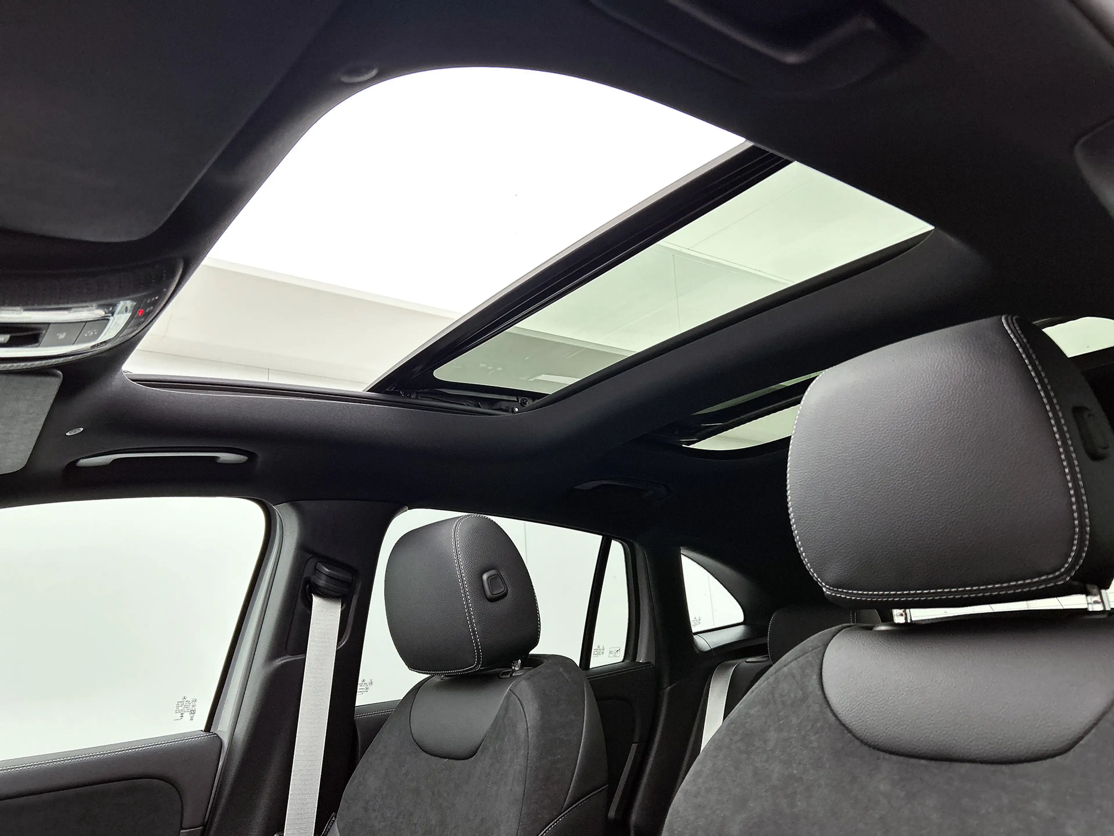 Mercedes-Benz GLA 250 e 140 Year Edition | Plus pakket | Nightpakket | T — photo 10