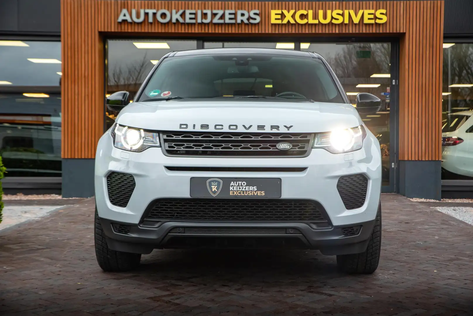 Land Rover Discovery Sport 2.0 TD4 HSE 180PK Panodak Camera 4x Stoelverw. Wit - 2