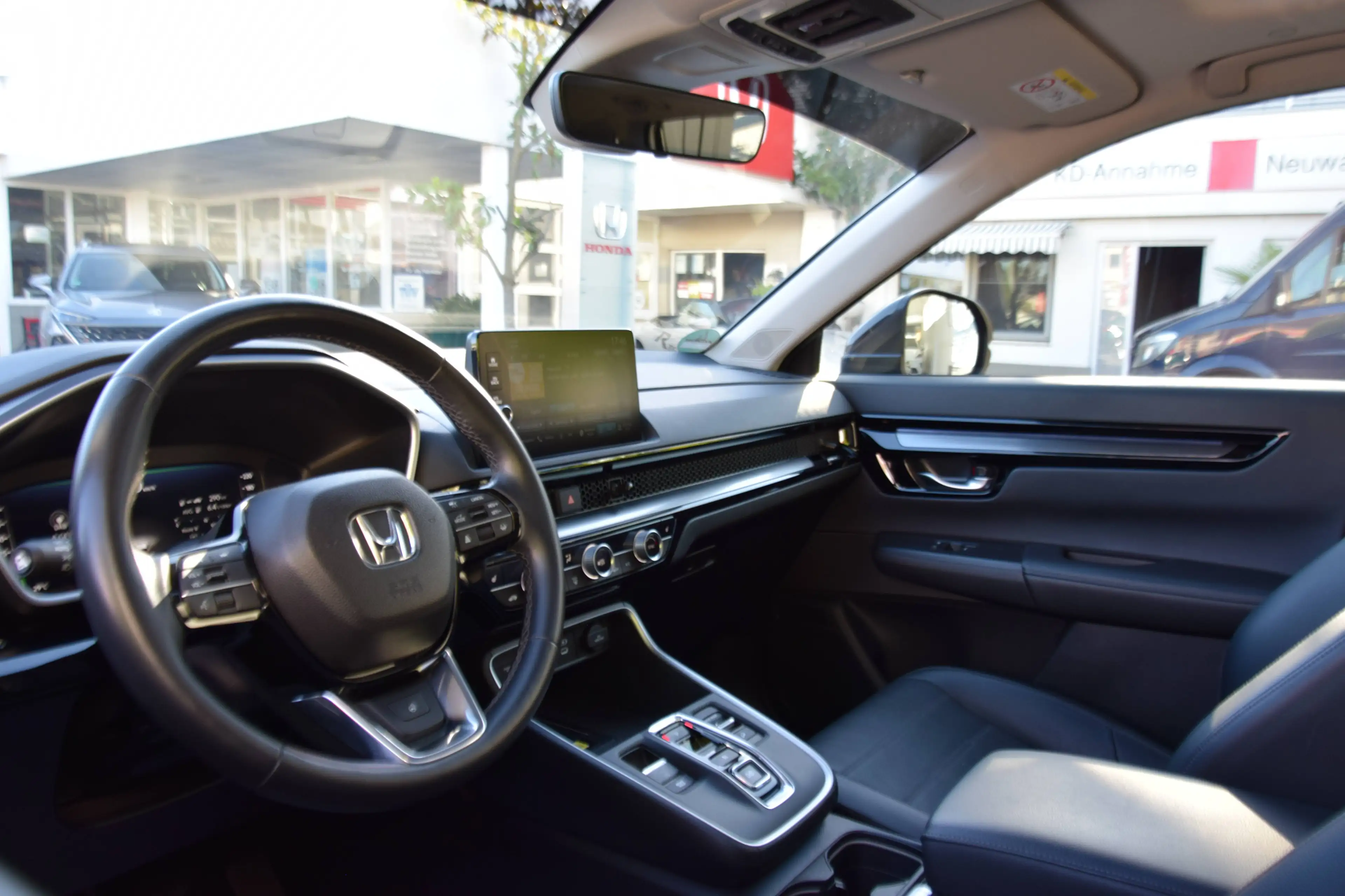Honda CR-V e:HEV Elegance AWD — photo 13