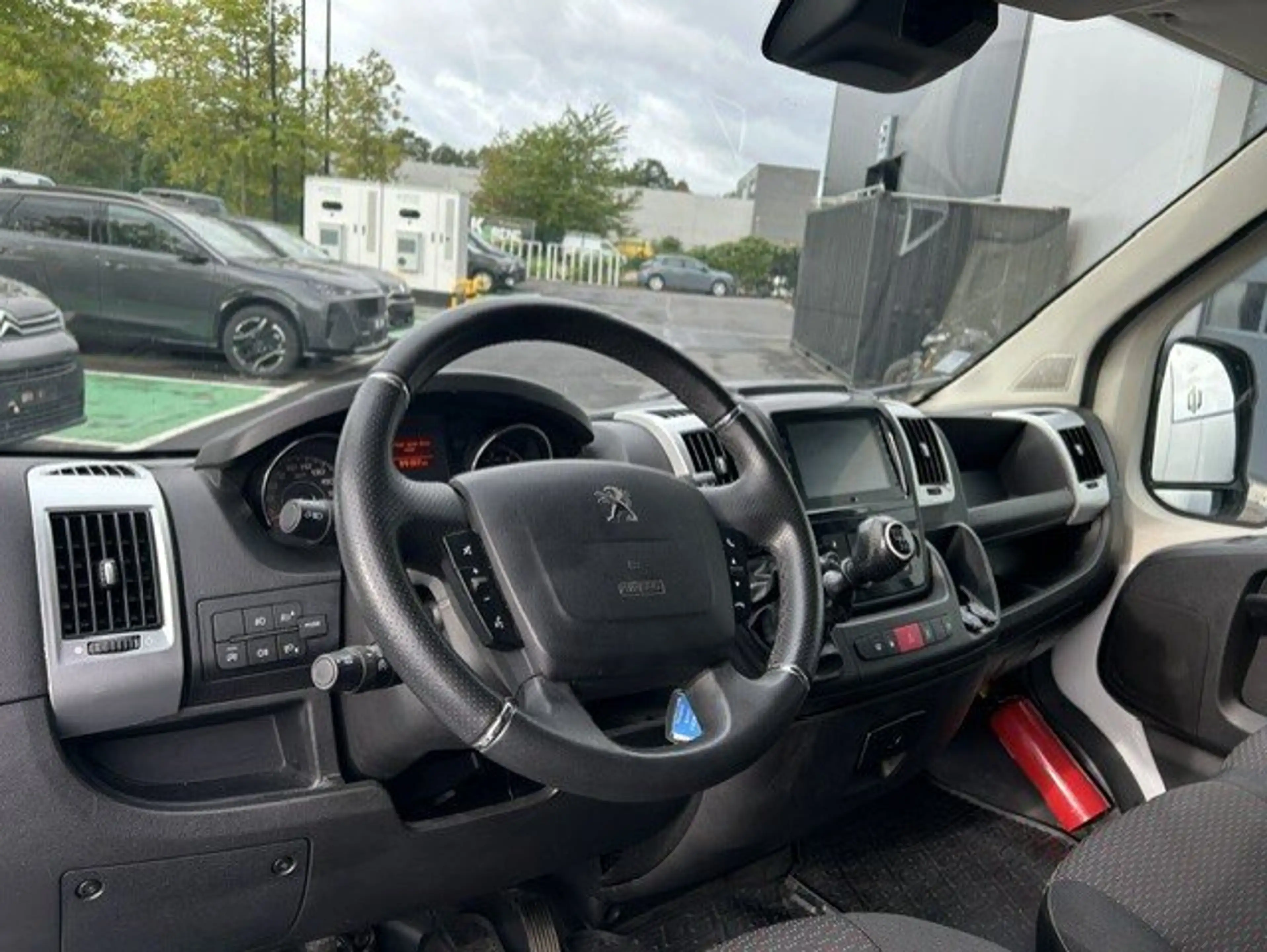 Peugeot Boxer 2.2 BlueHDi L3H2 165Pk — photo 11