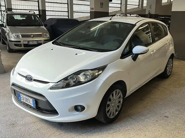 Ford Fiesta view 2