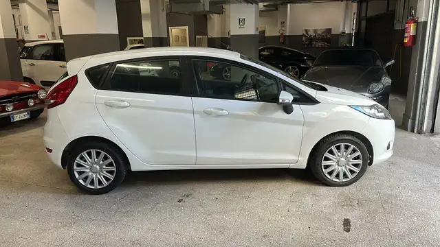 Ford Fiesta view 4