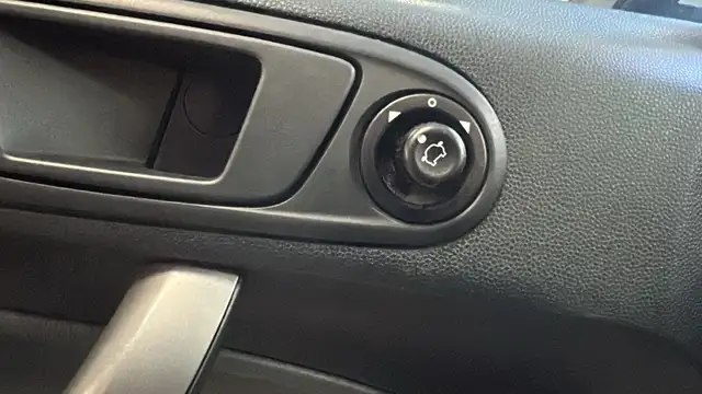 Ford Fiesta view 14