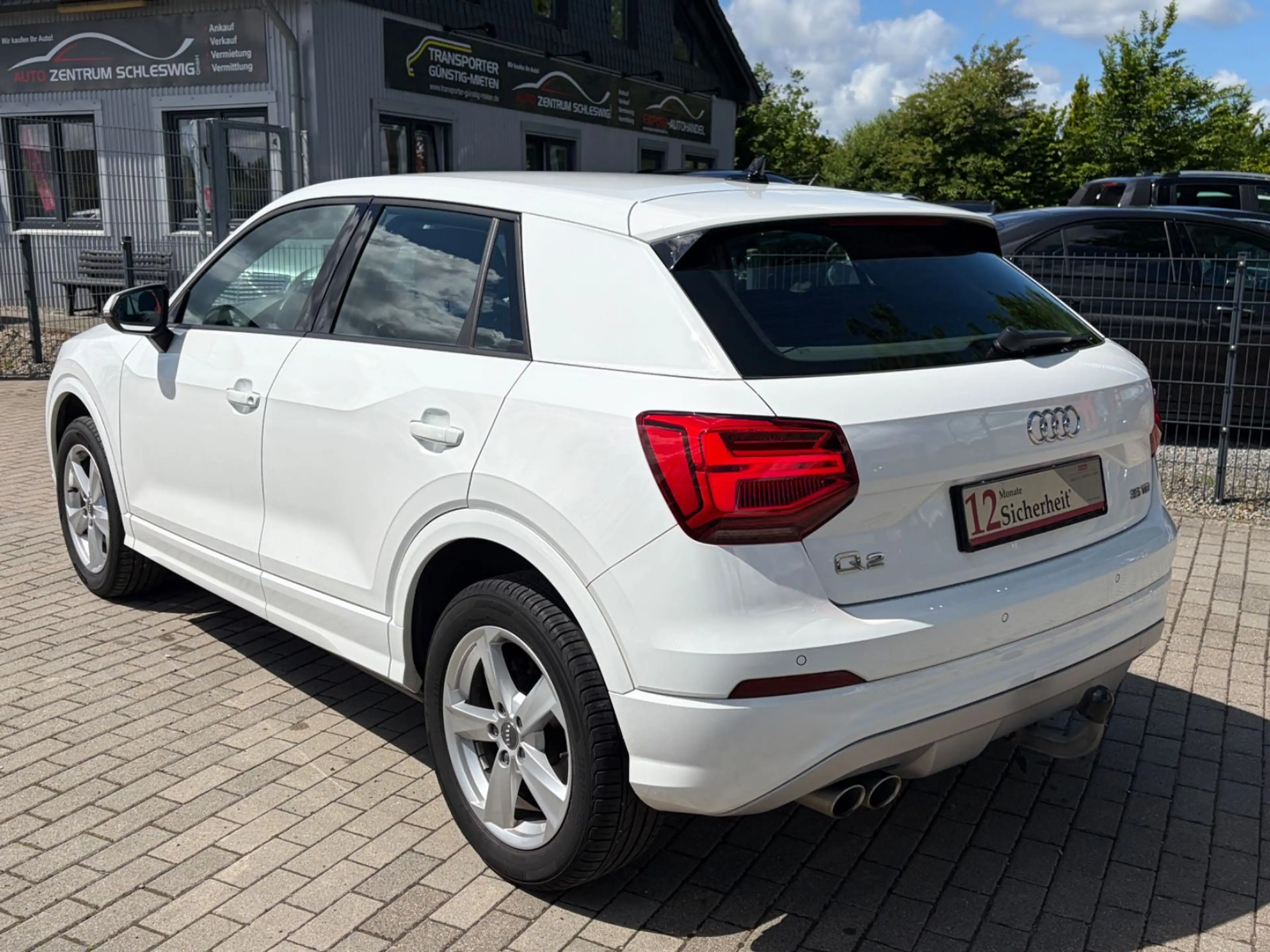 Audi Q2 35 2.0 TDI sport LED Tempomat AHK PDC S-Heft — photo 9